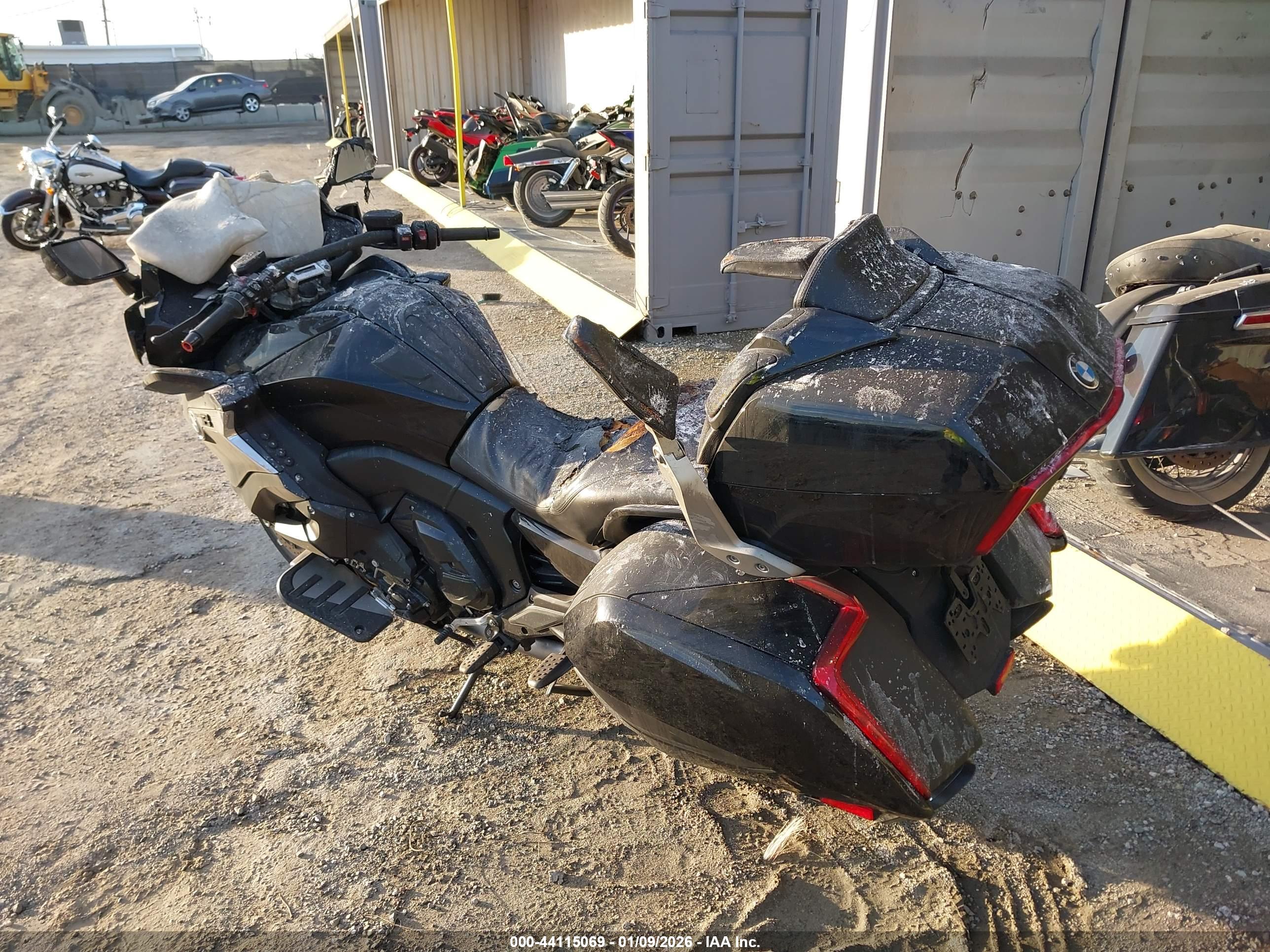 BMW K1600 image 3
