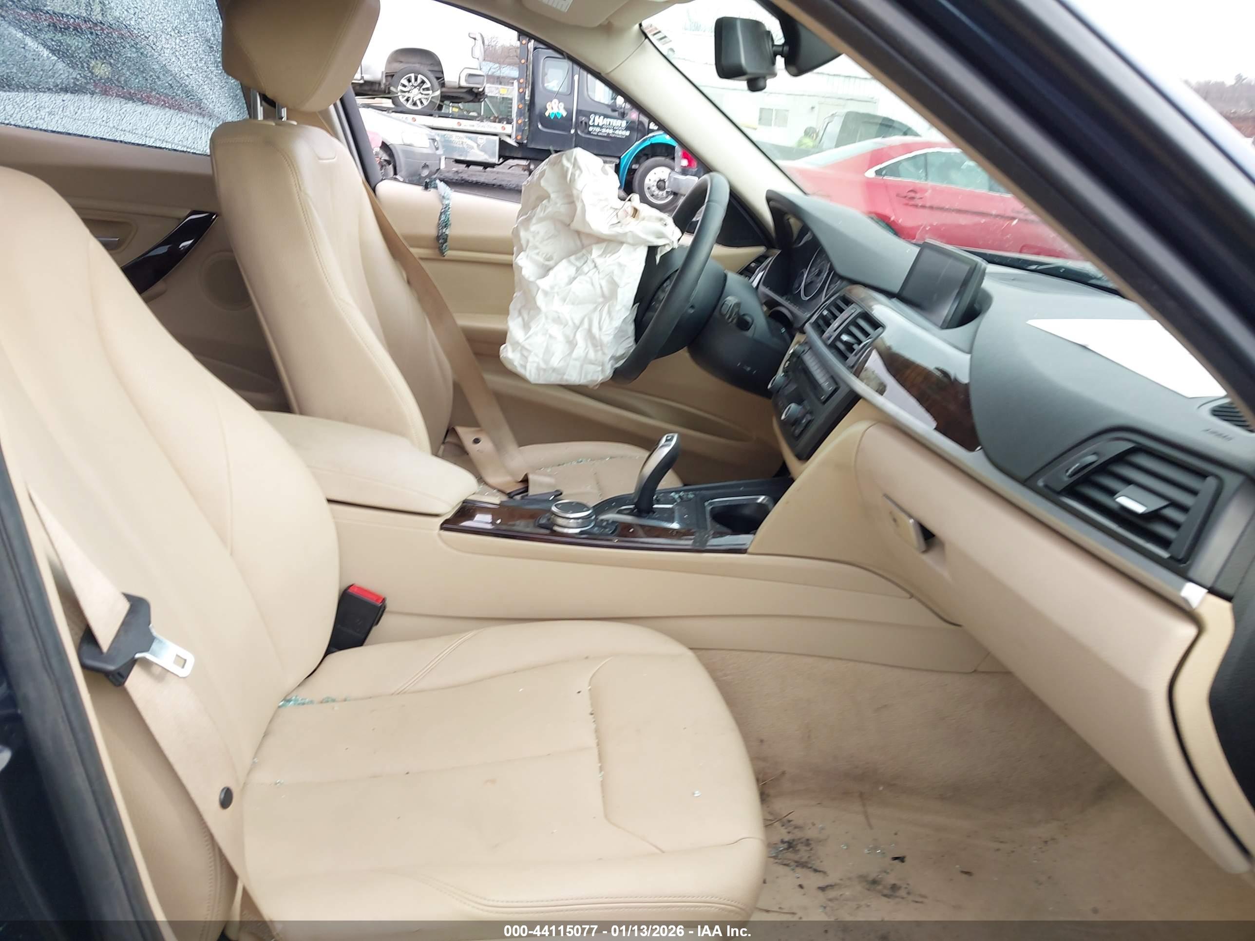 BMW 320I image 5