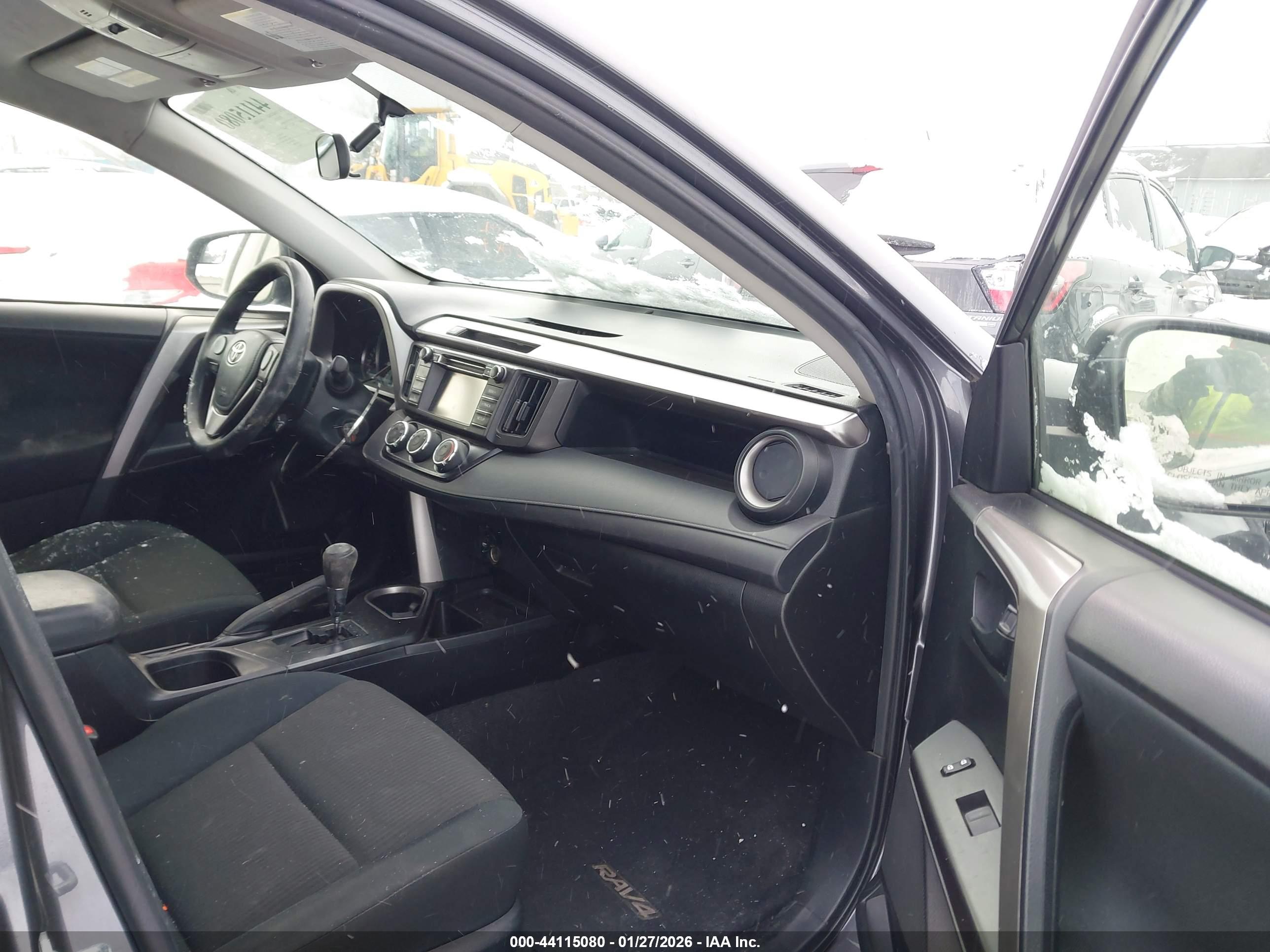 TOYOTA RAV4 image 5
