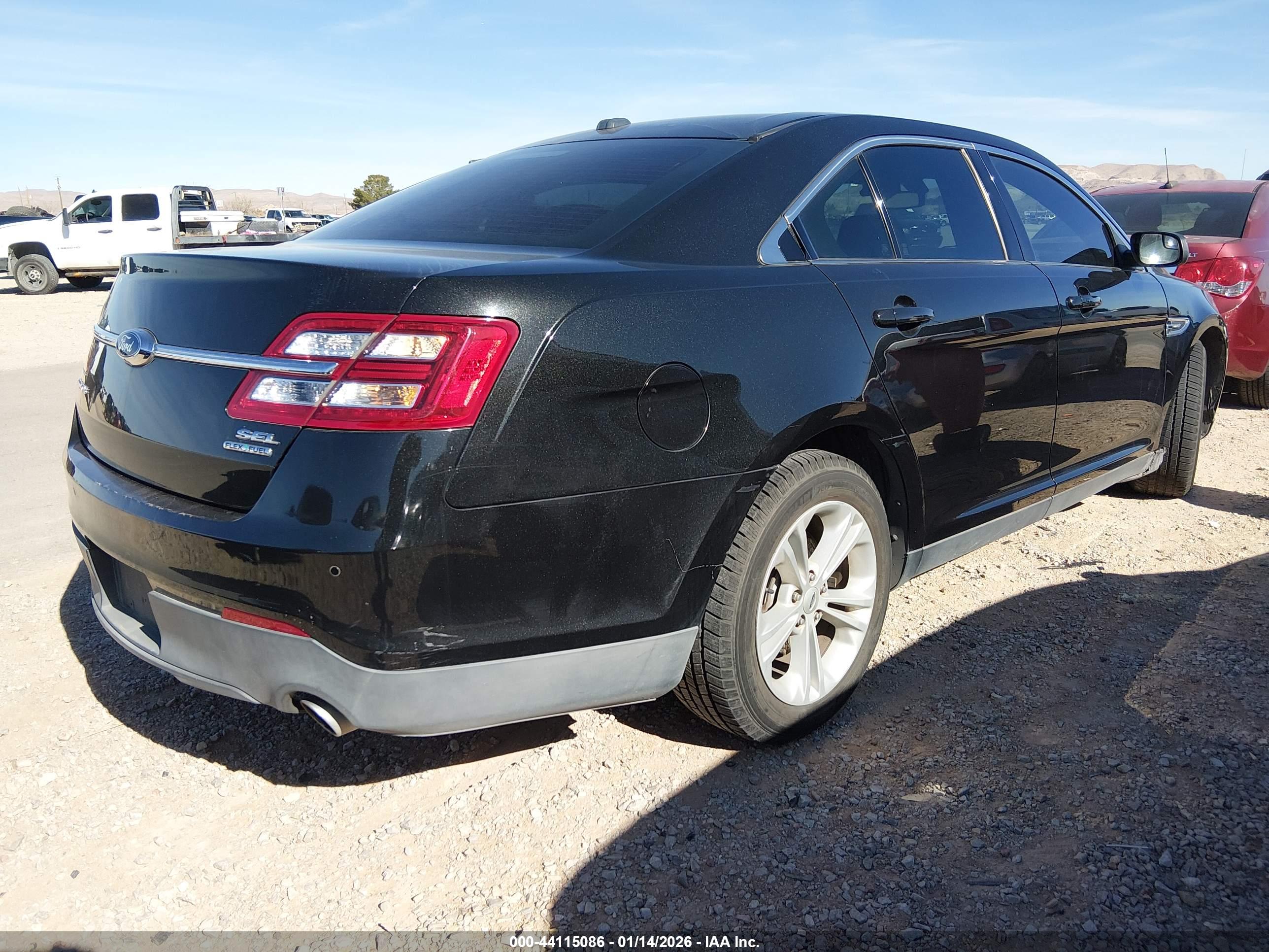 FORD TAURUS image 4