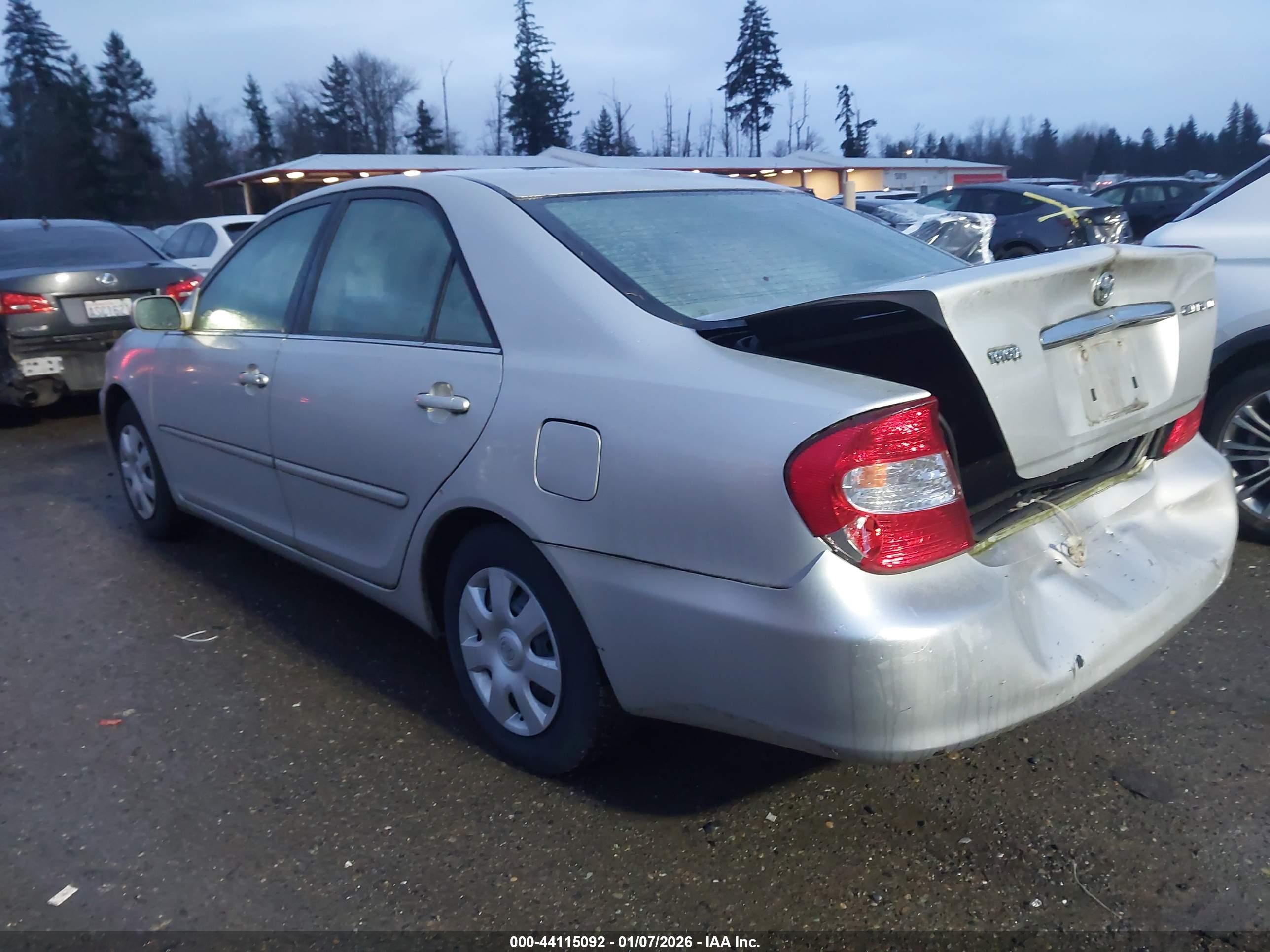 TOYOTA CAMRY image 3