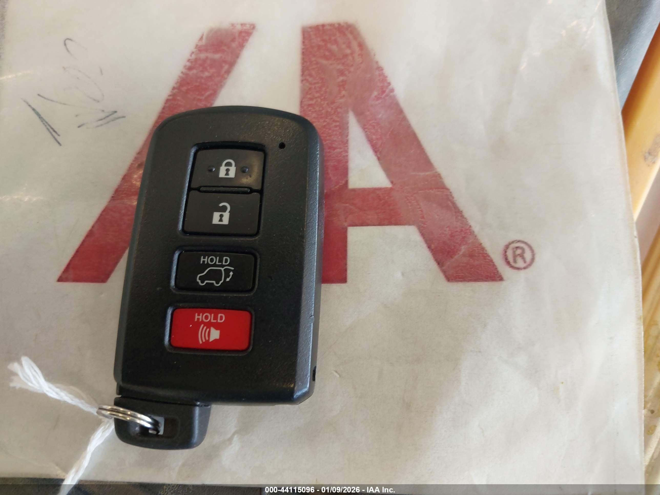 TOYOTA RAV4 image 11