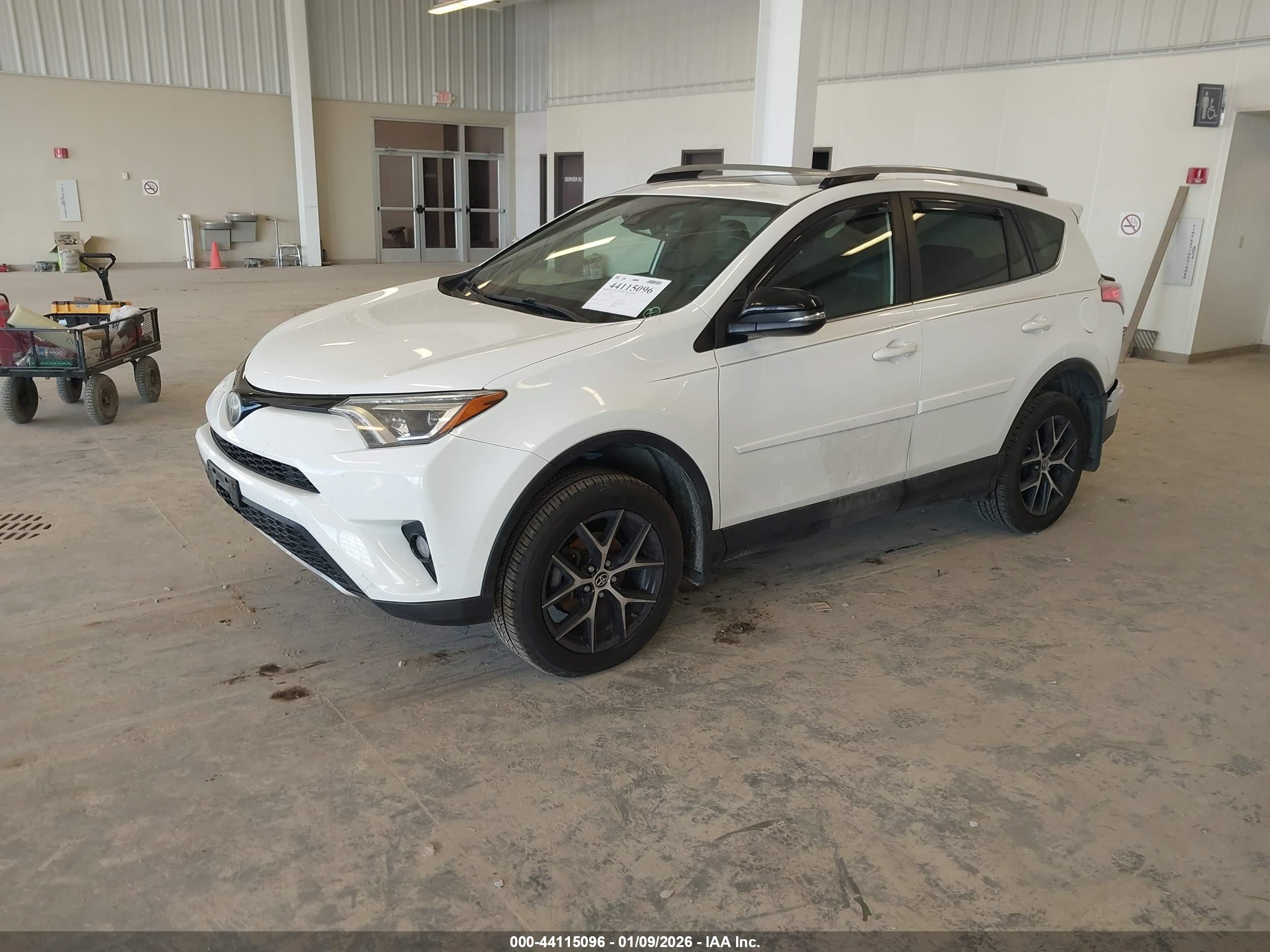 TOYOTA RAV4 image 2