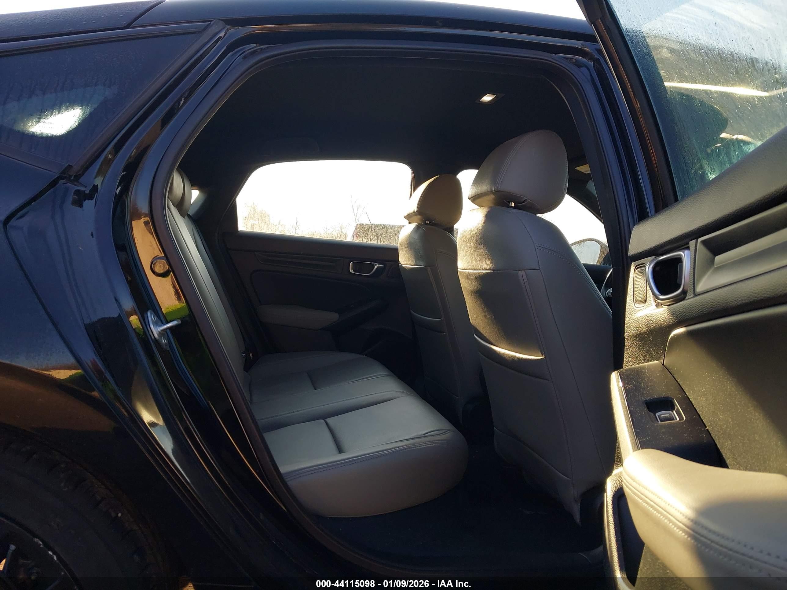 HONDA CIVIC image 8