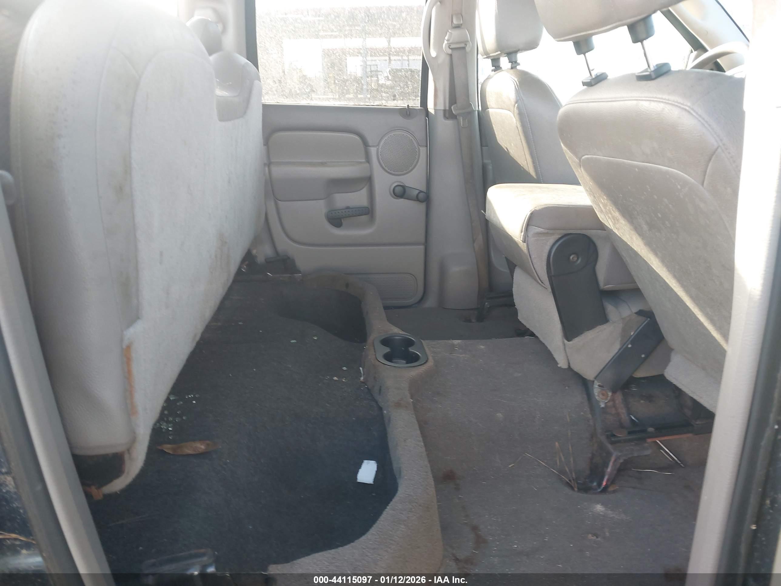DODGE RAM image 8