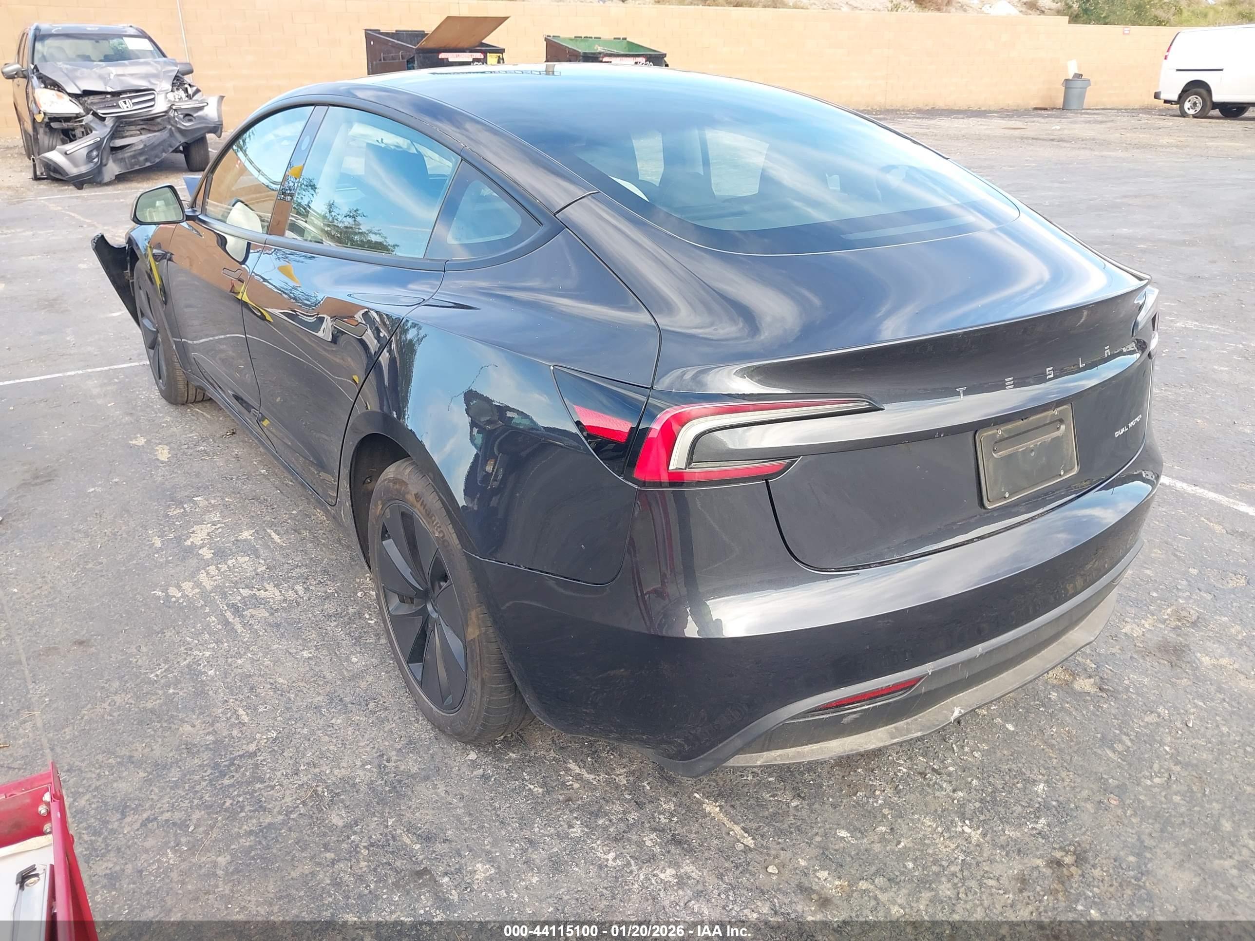 TESLA MODEL image 3