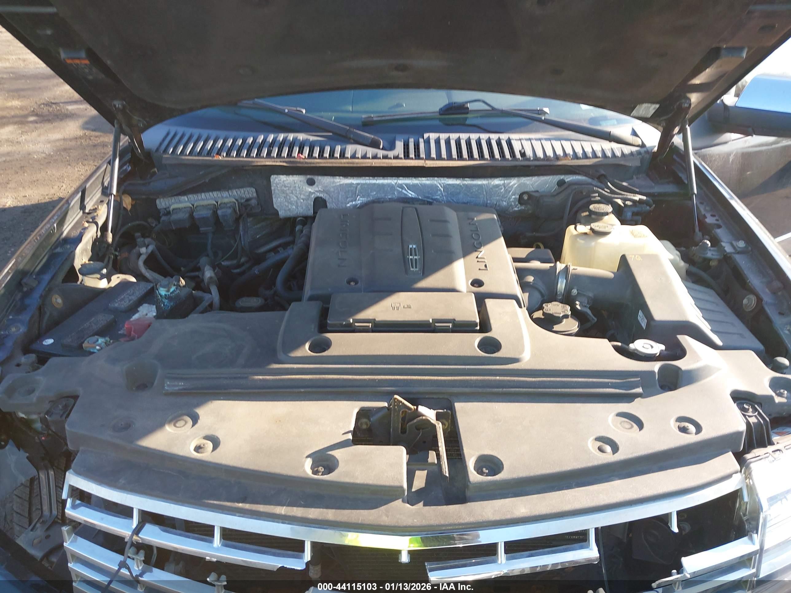 LINCOLN NAVIGATOR image 10