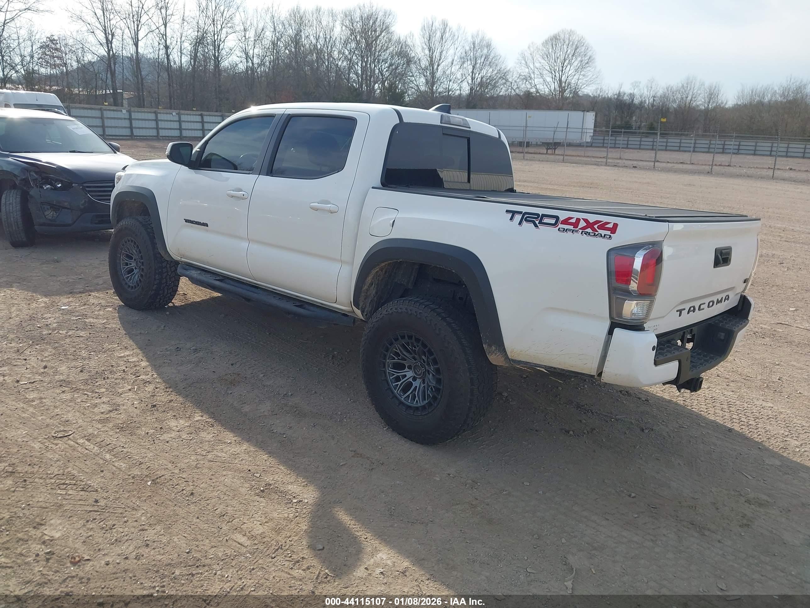 TOYOTA TACOMA image 3