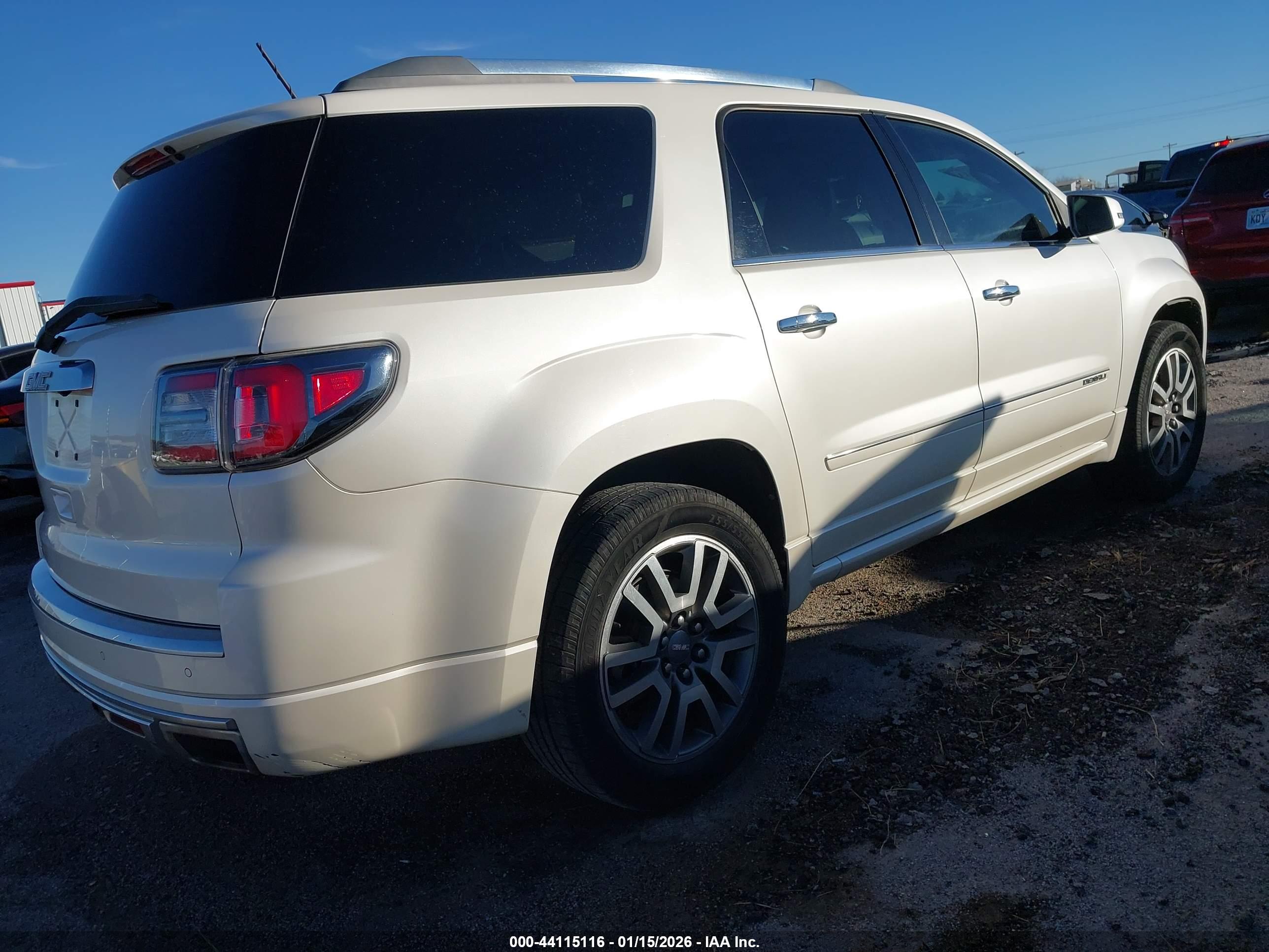 GMC ACADIA image 4