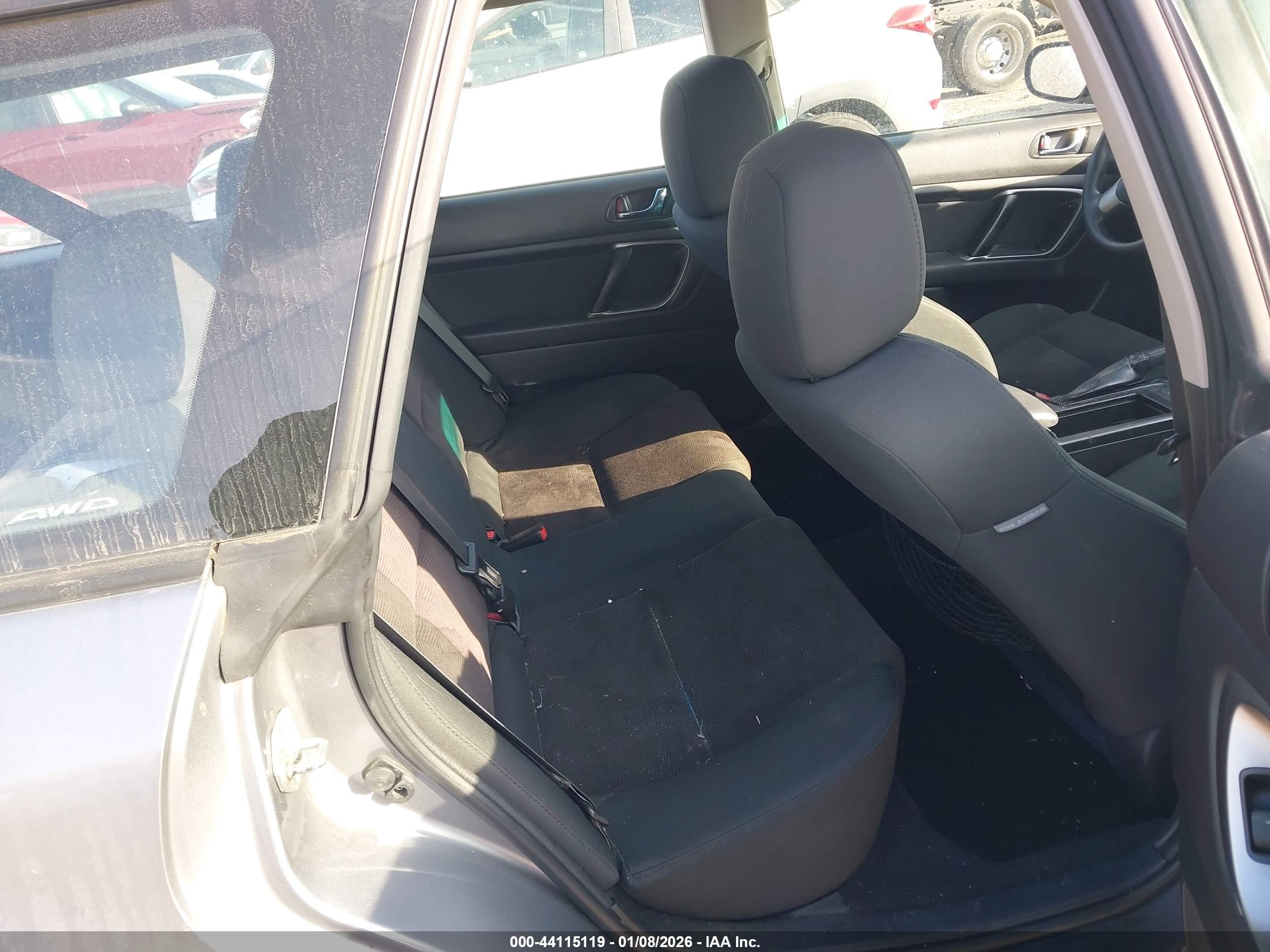 SUBARU OUTBACK image 8