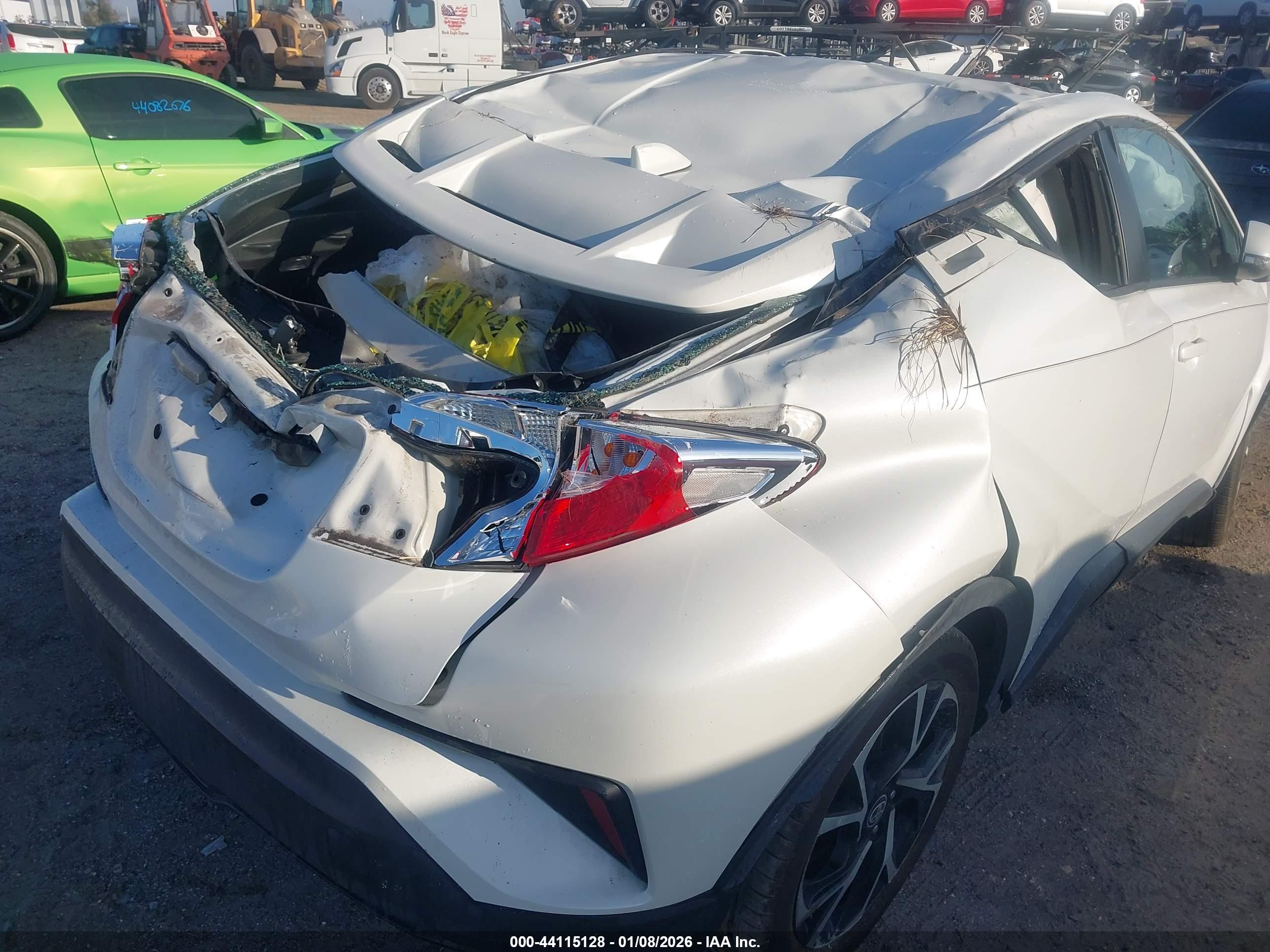 TOYOTA C-HR image 6