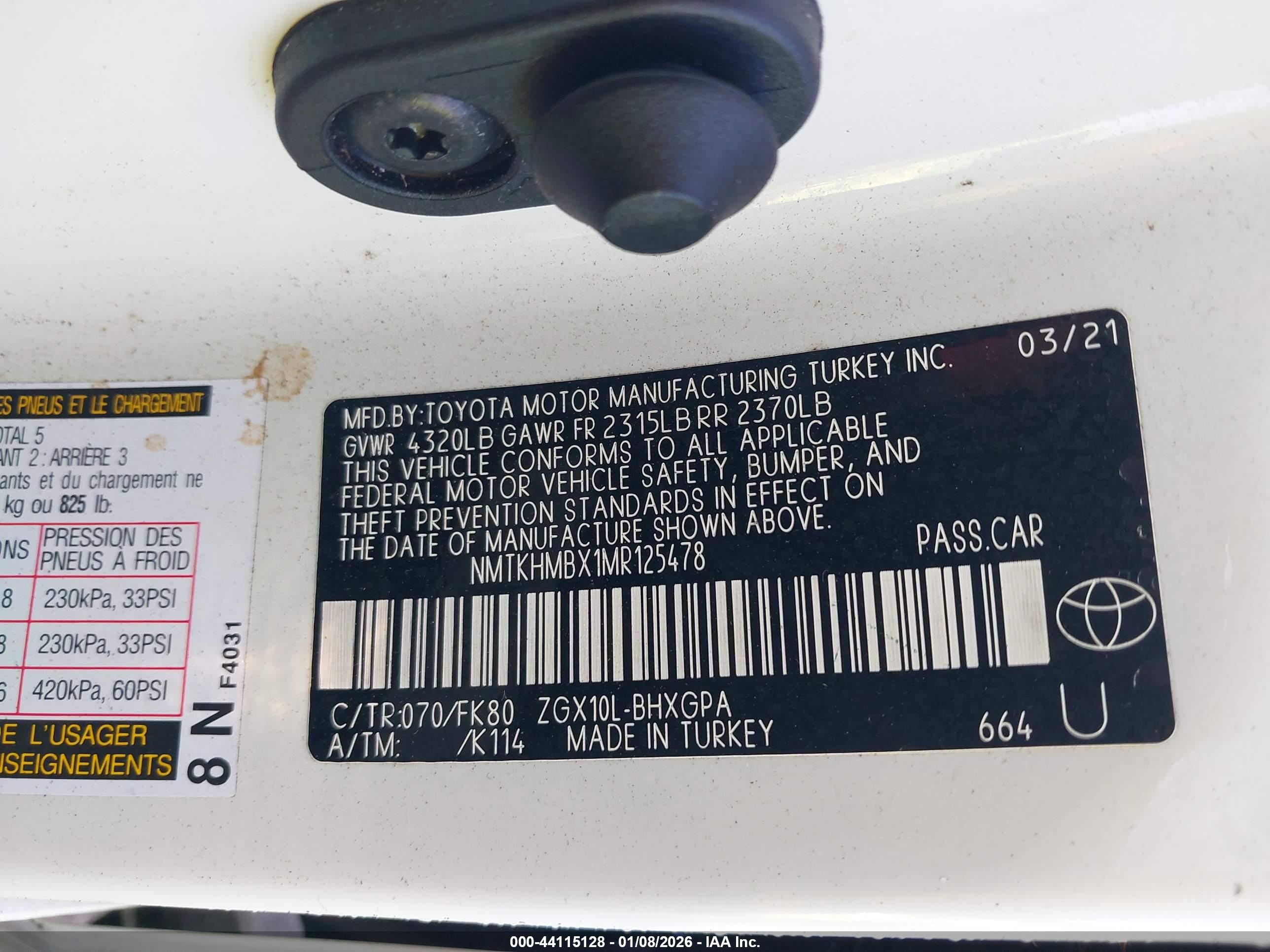 TOYOTA C-HR image 9