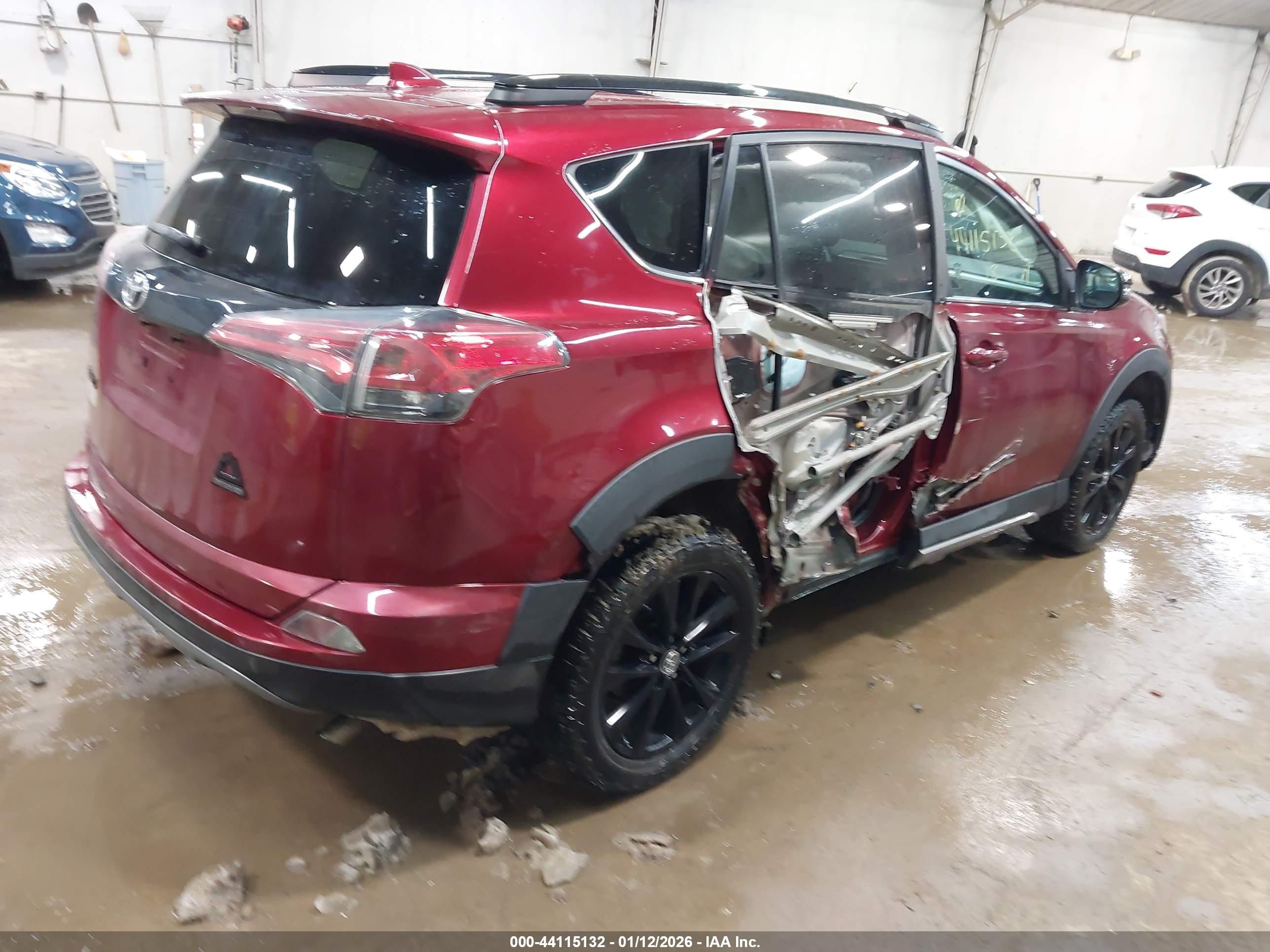 TOYOTA RAV4 image 4