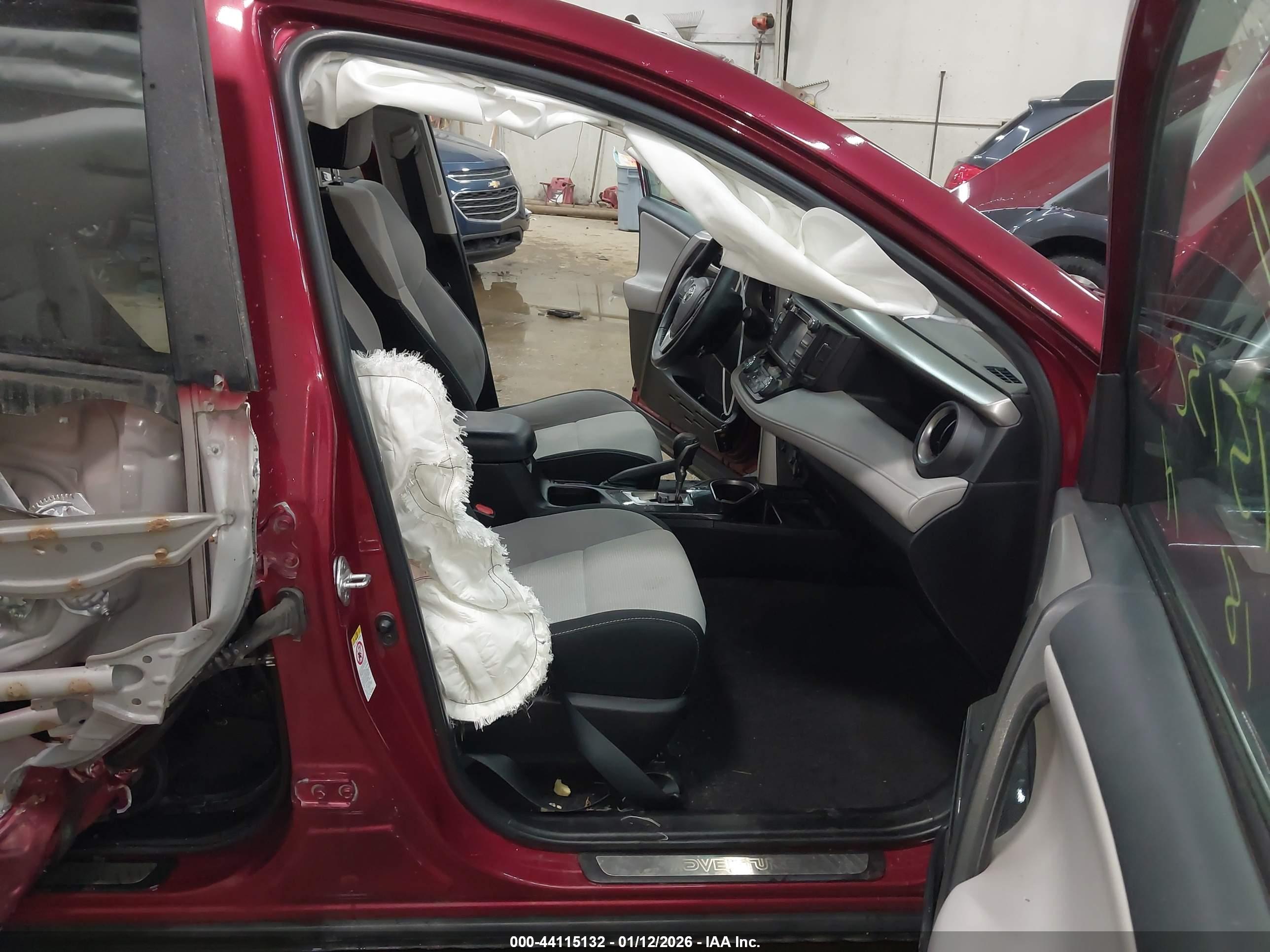 TOYOTA RAV4 image 5