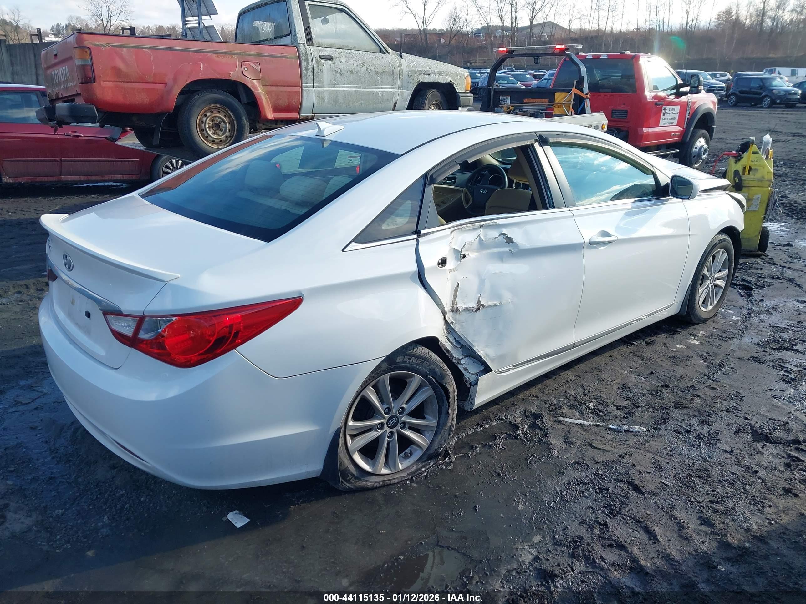 HYUNDAI SONATA image 4