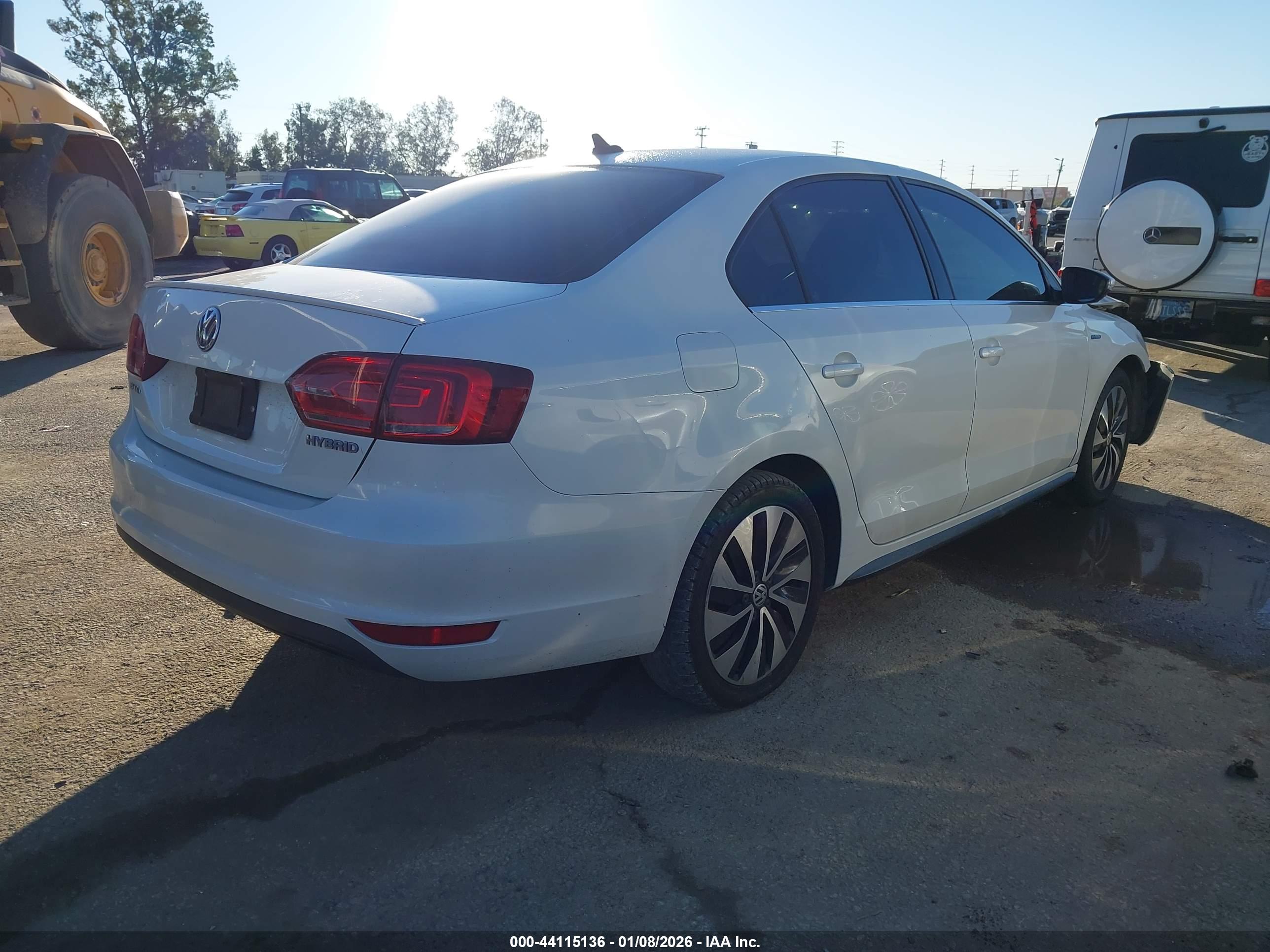VOLKSWAGEN JETTA image 4