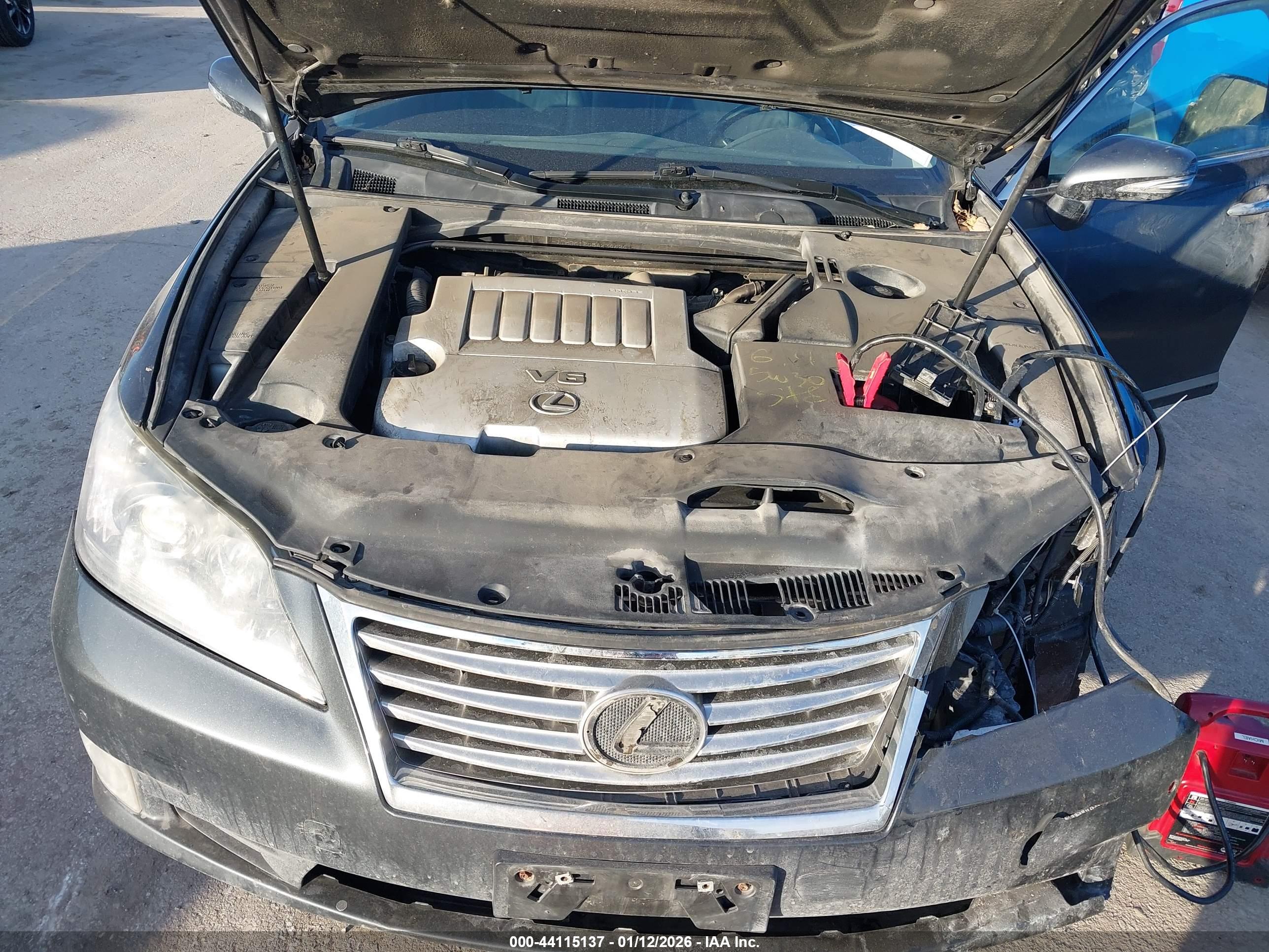 LEXUS ES image 10