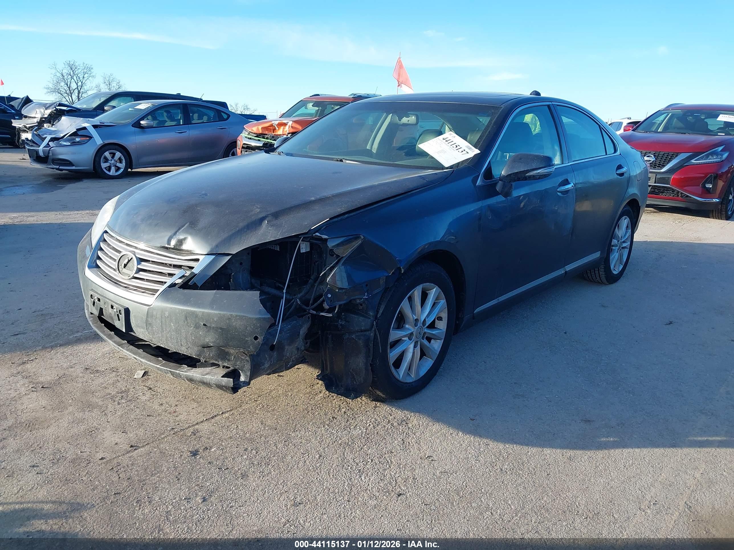 LEXUS ES image 2