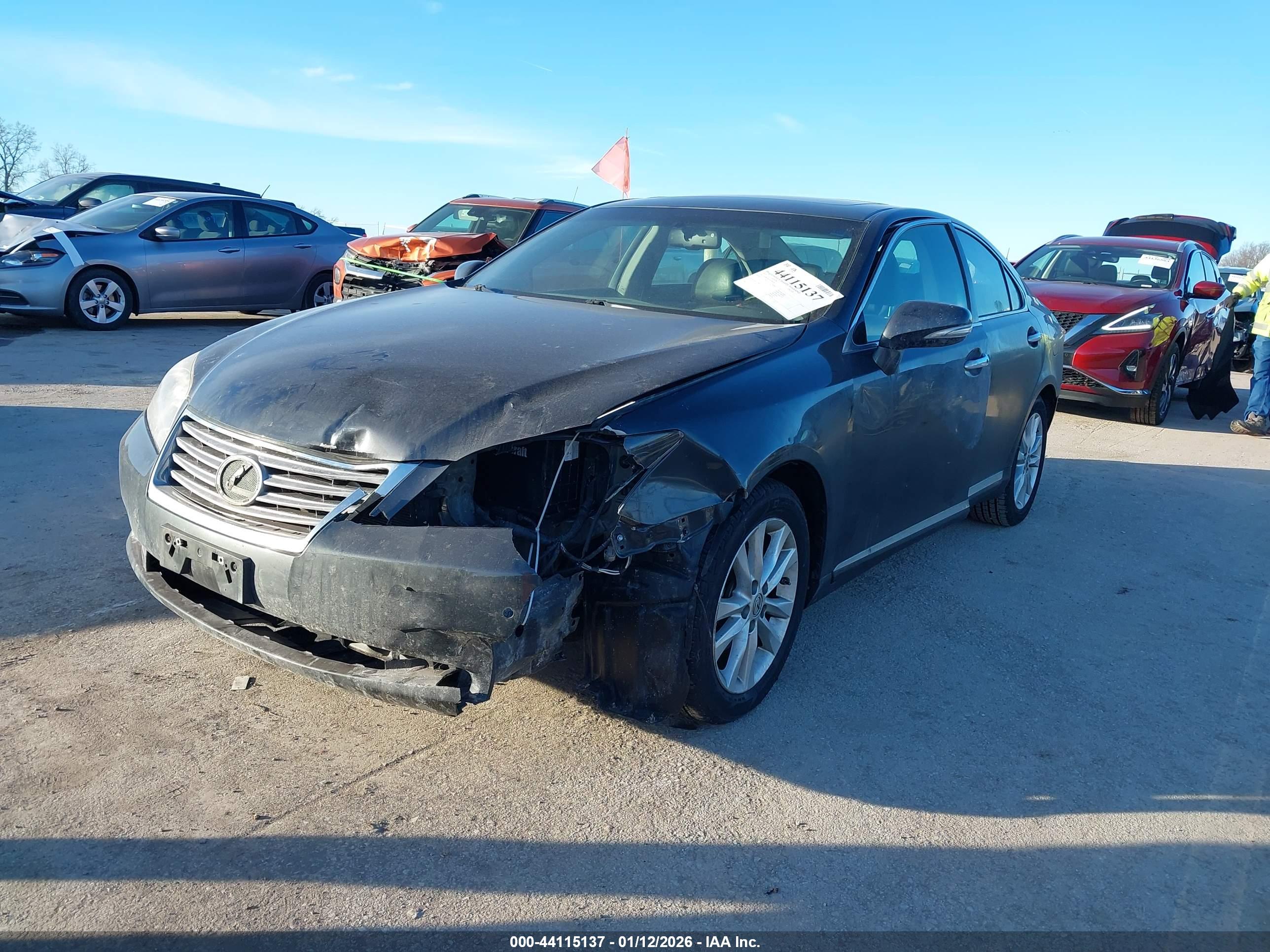 LEXUS ES image 6