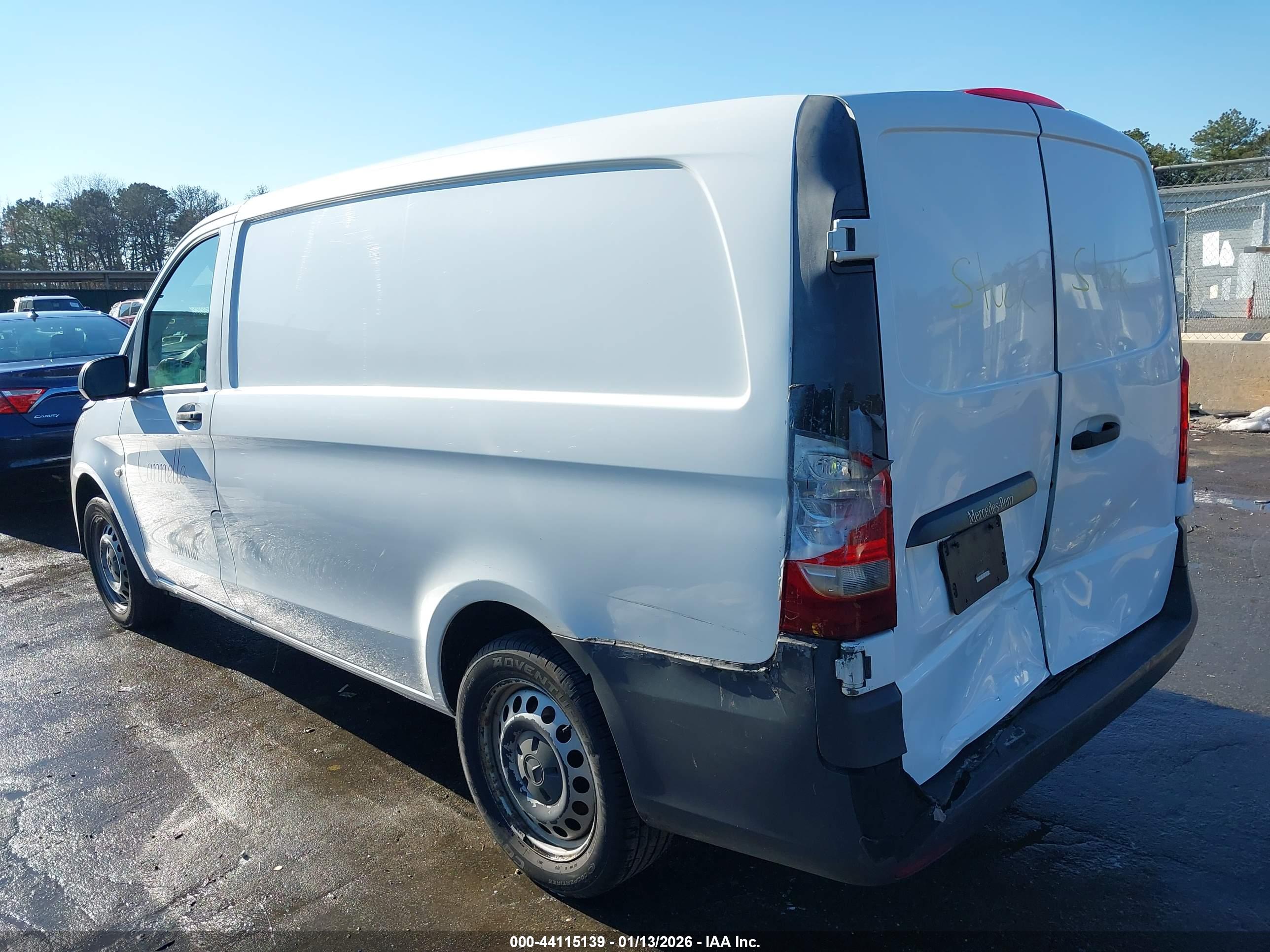 MERCEDES-BENZ METRIS image 3