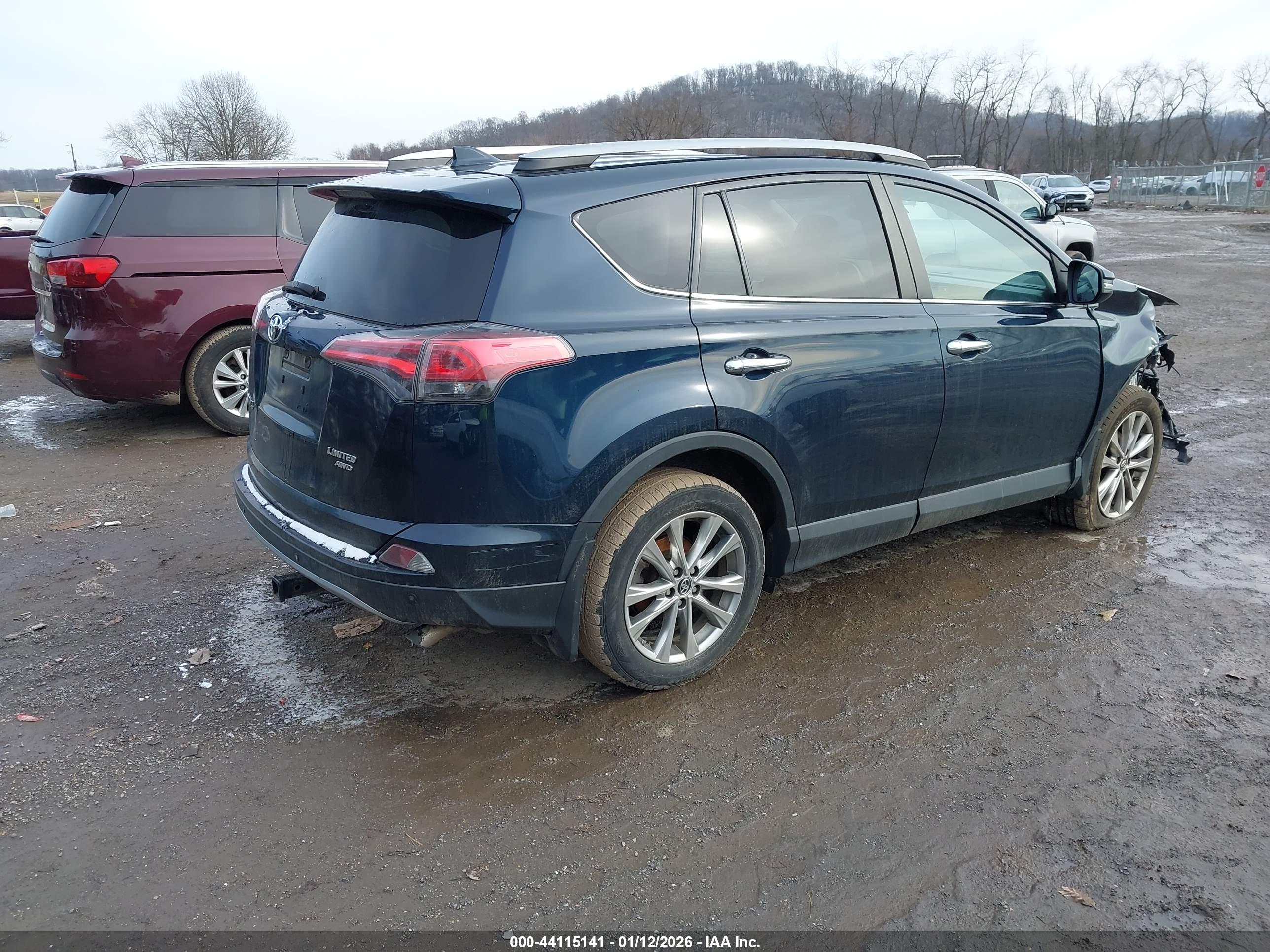 TOYOTA RAV4 image 4