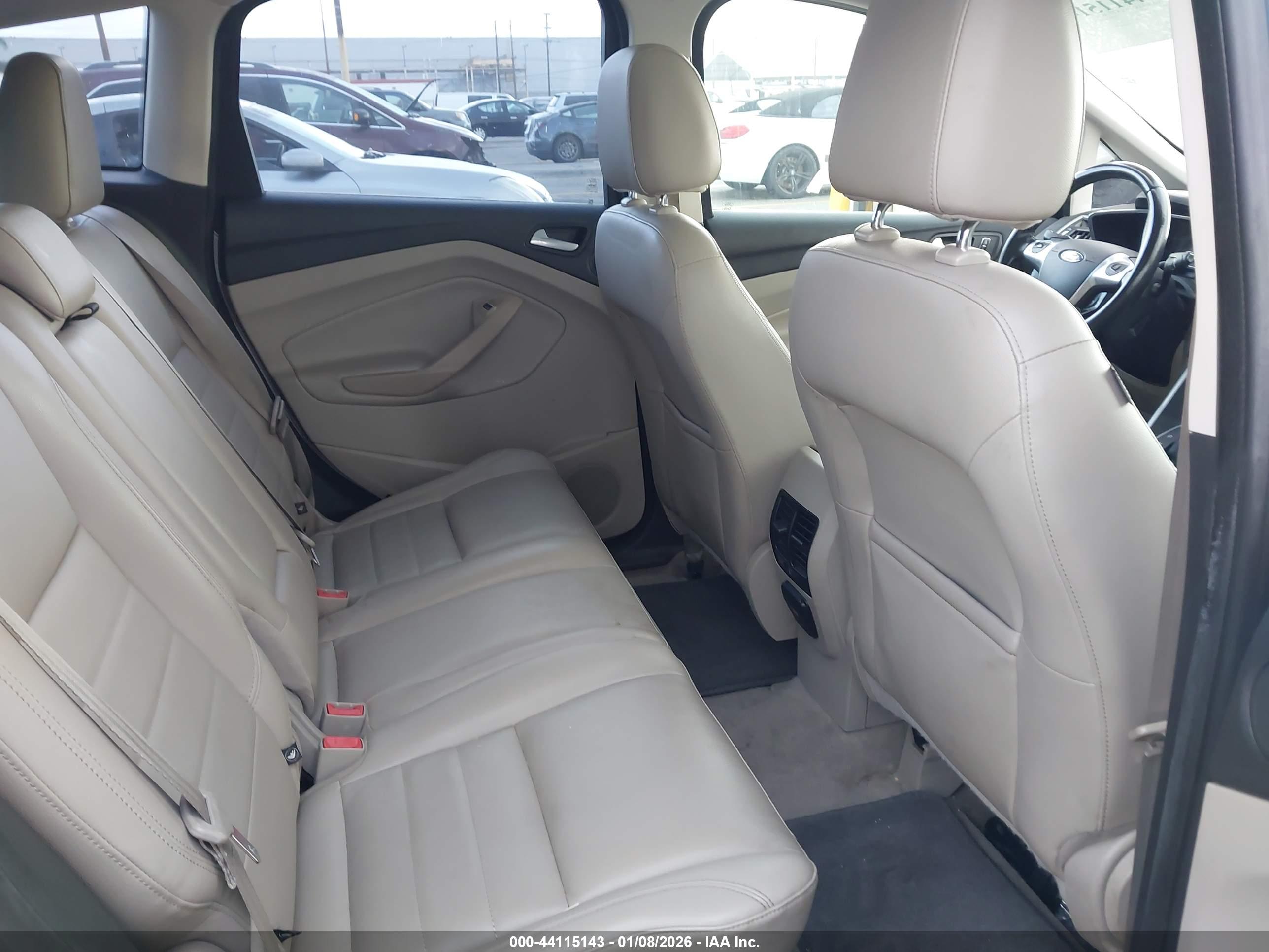 FORD C-MAX image 8