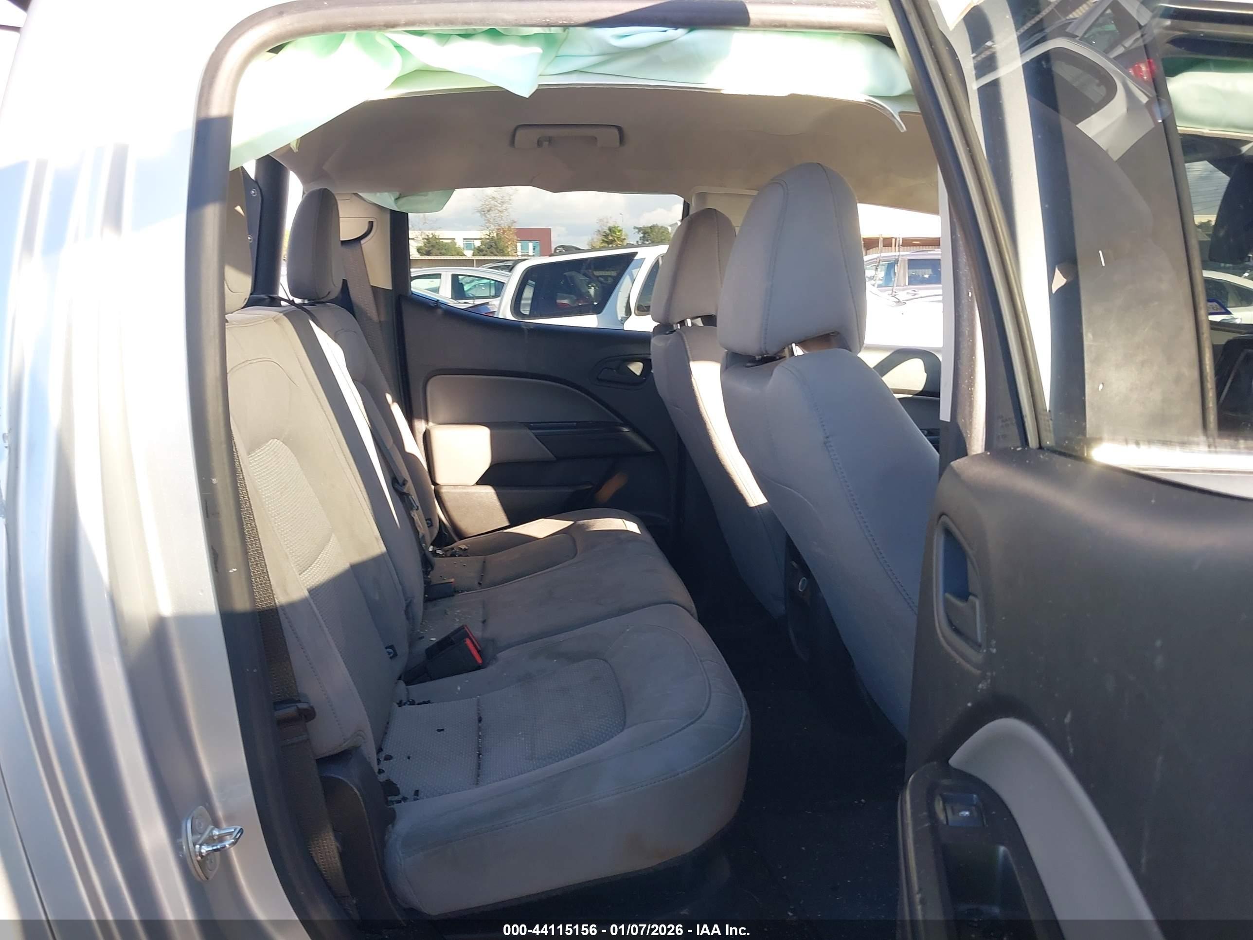 CHEVROLET COLORADO image 8