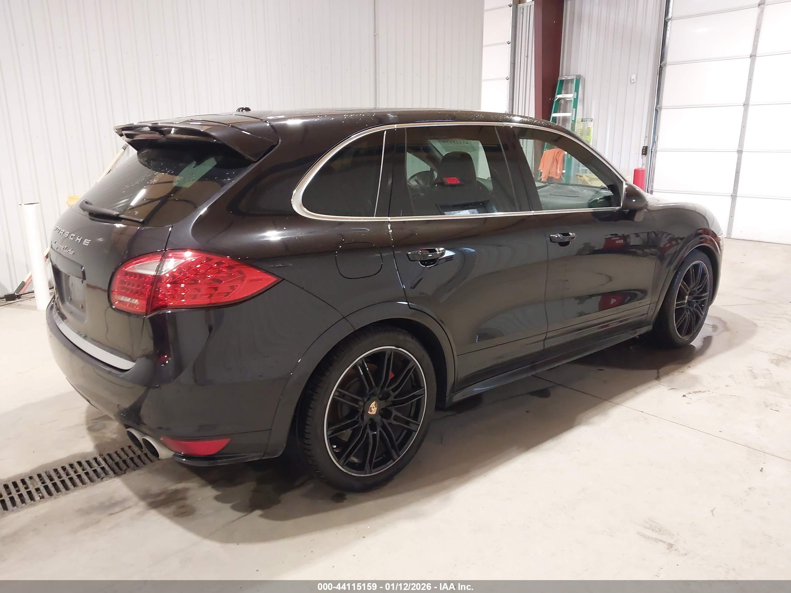 PORSCHE CAYENNE image 4
