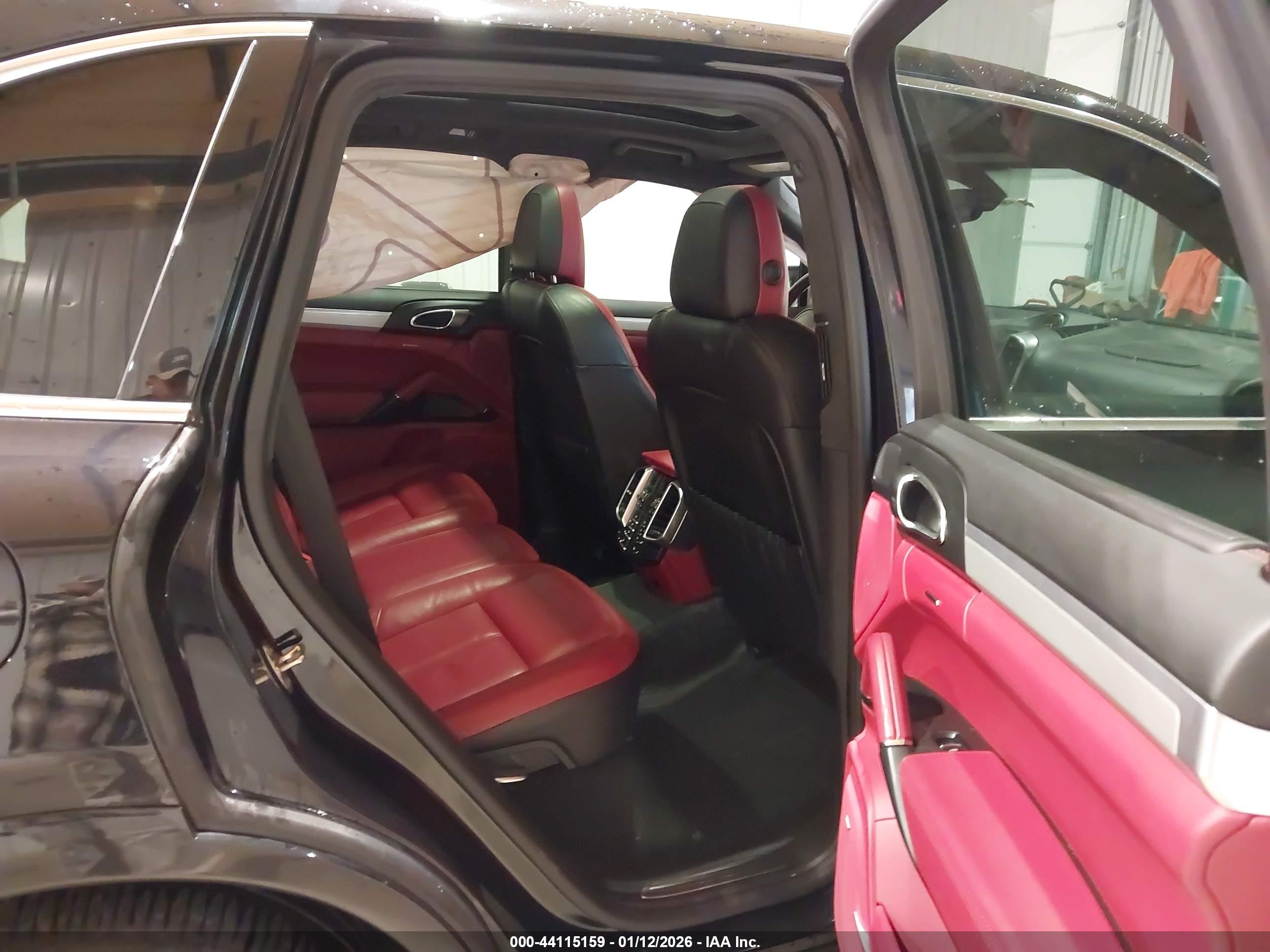 PORSCHE CAYENNE image 8