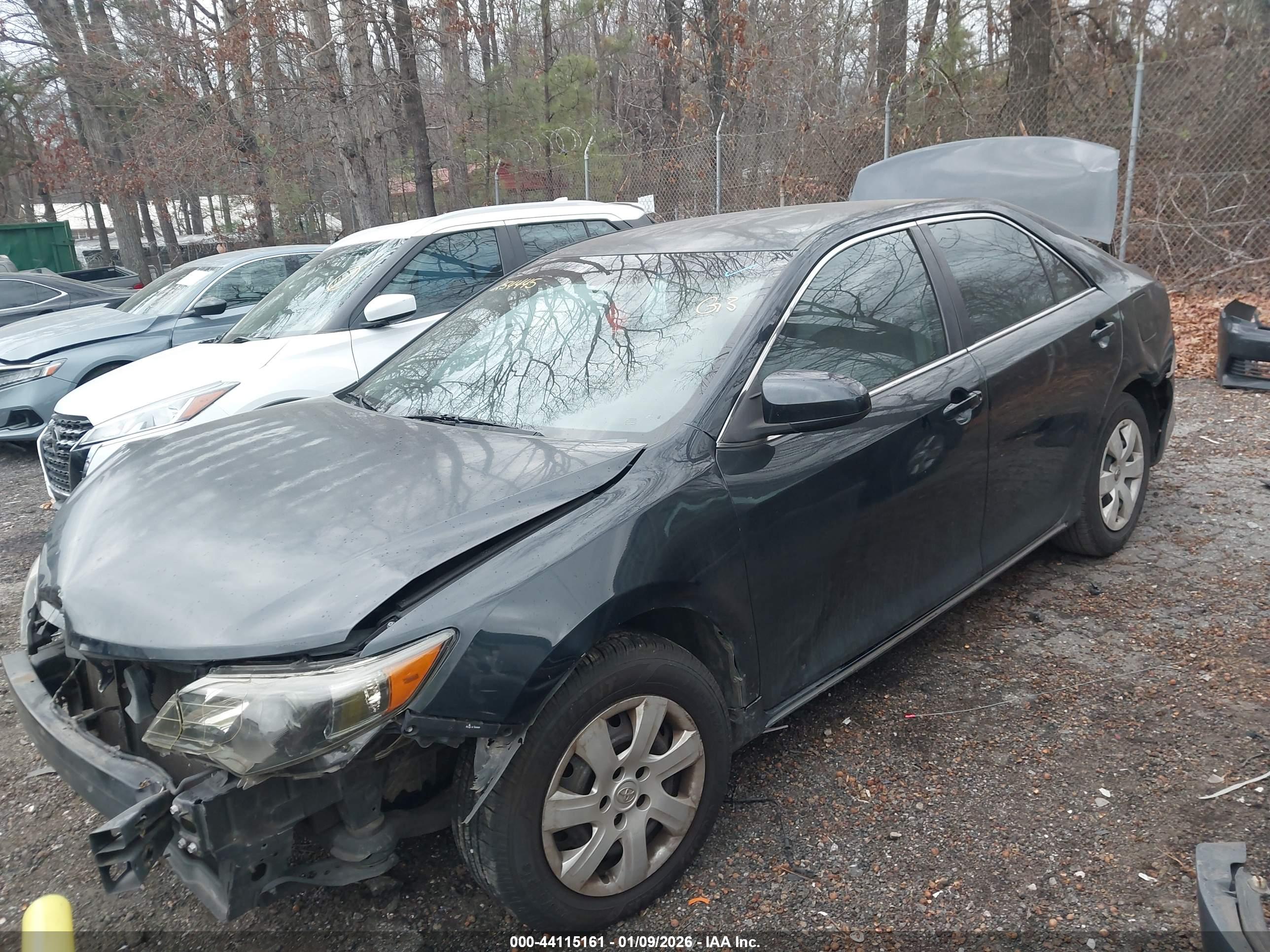 TOYOTA CAMRY image 2