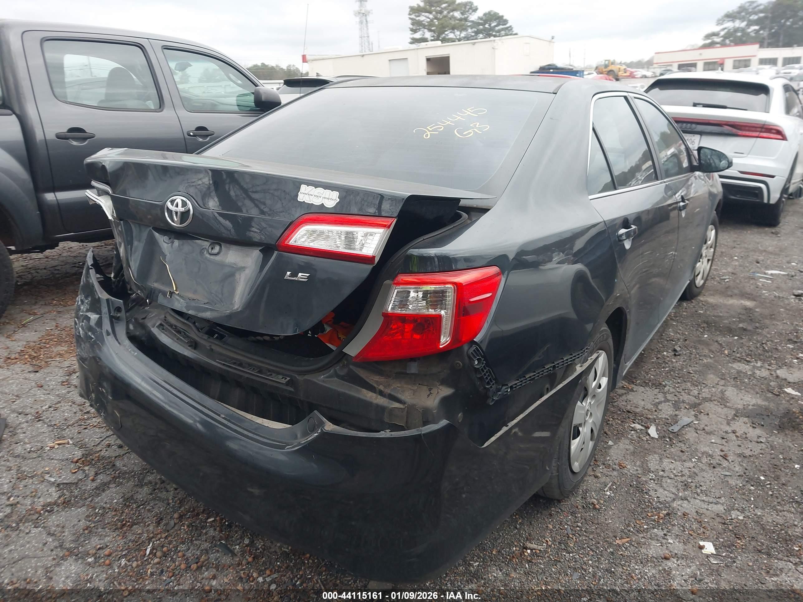 TOYOTA CAMRY image 4