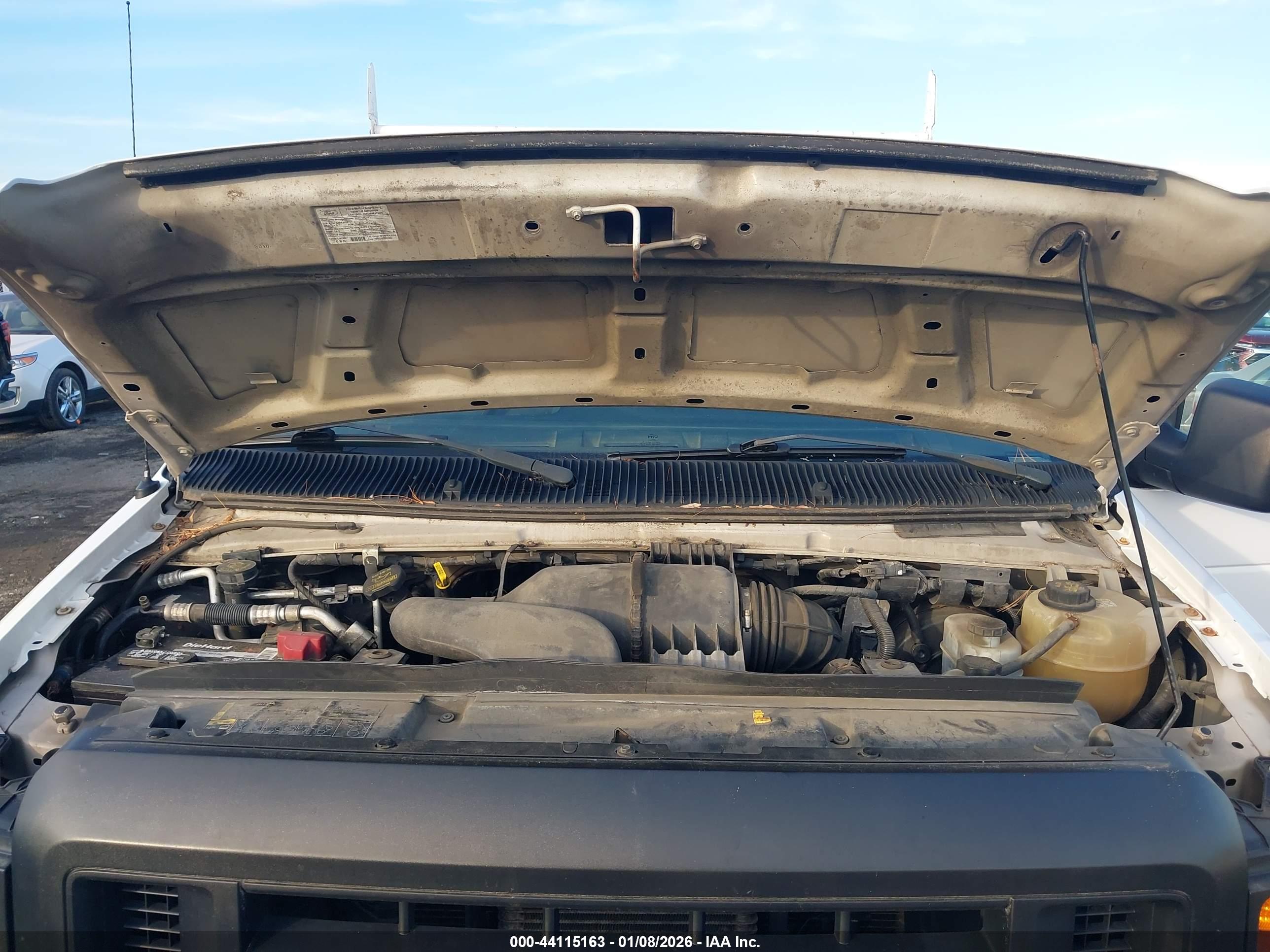 FORD E-250 image 10