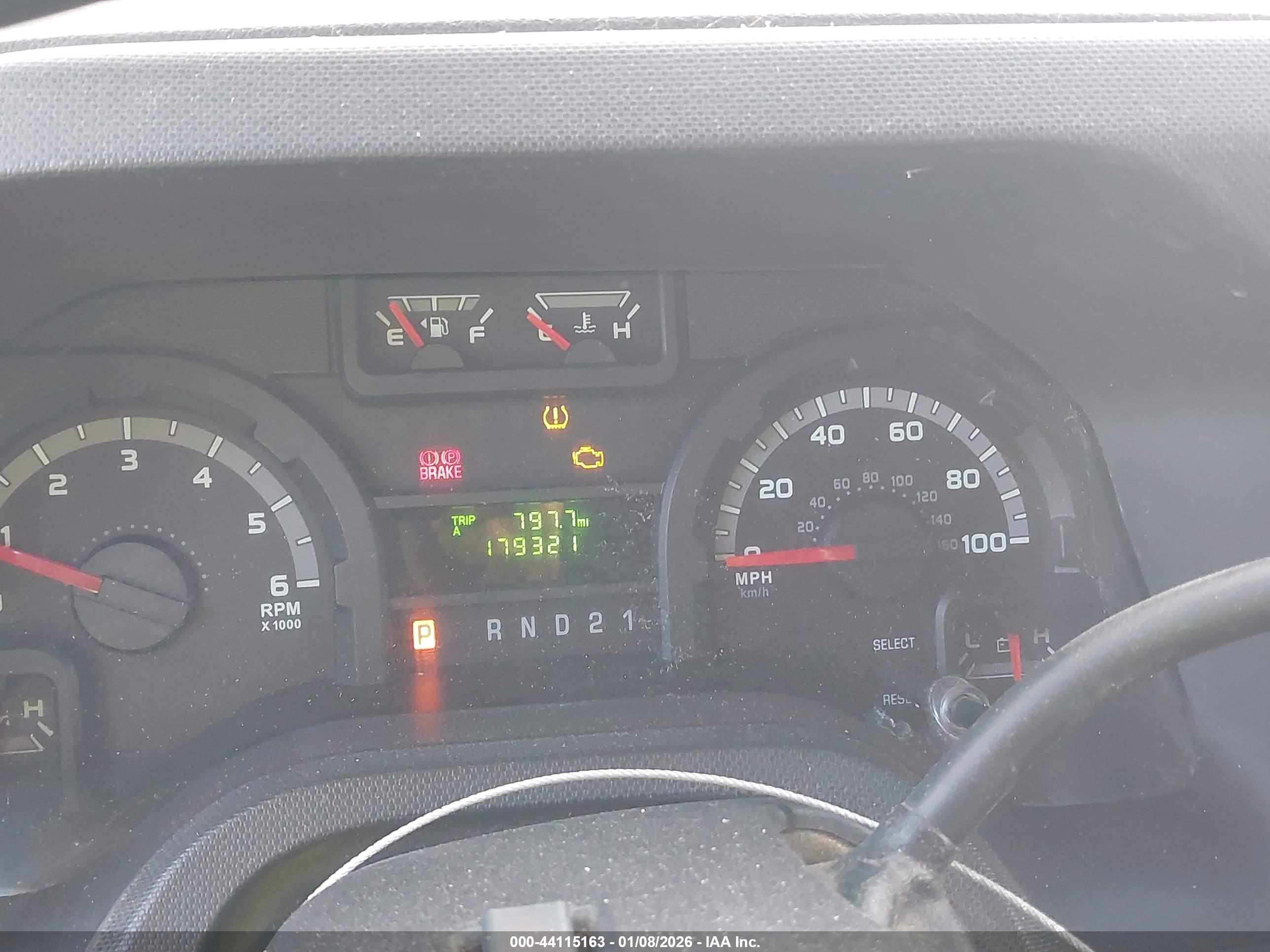 FORD E-250 image 7