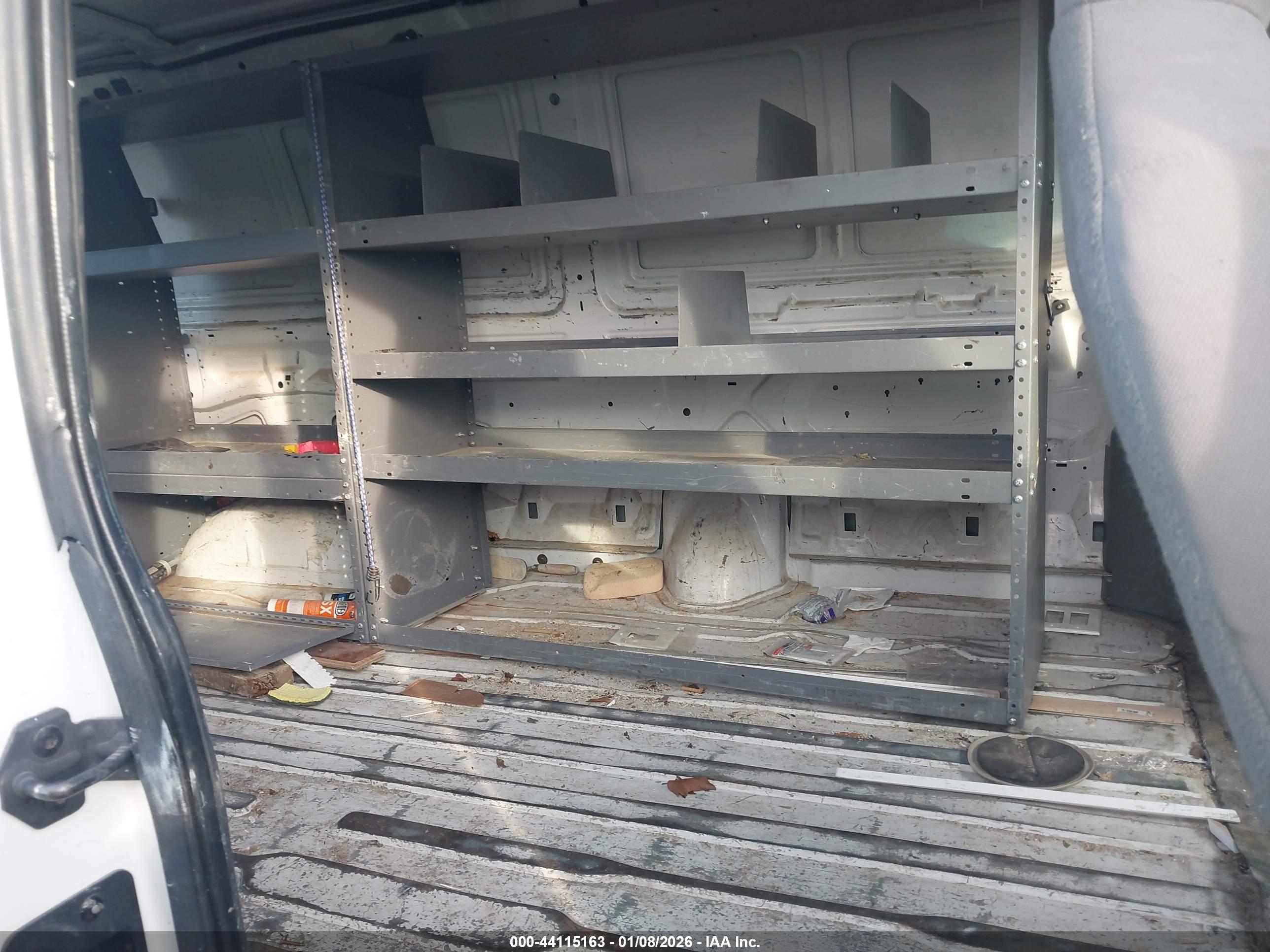 FORD E-250 image 8