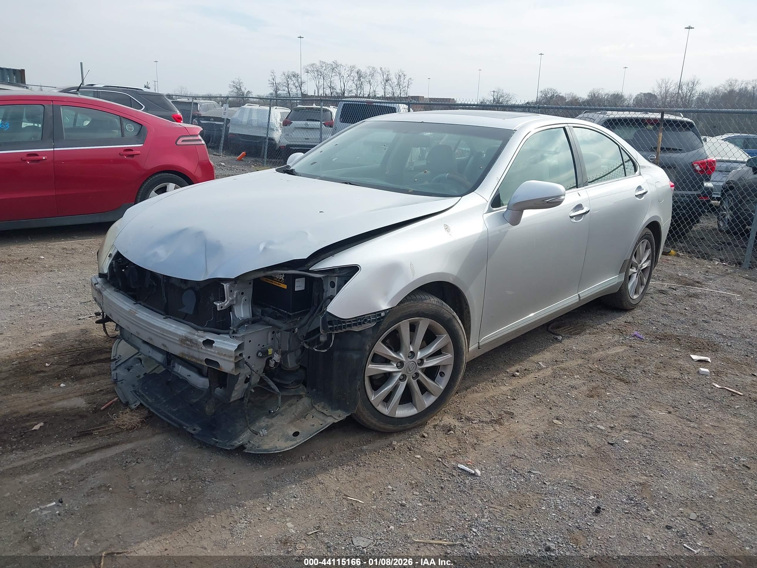 LEXUS ES image 2