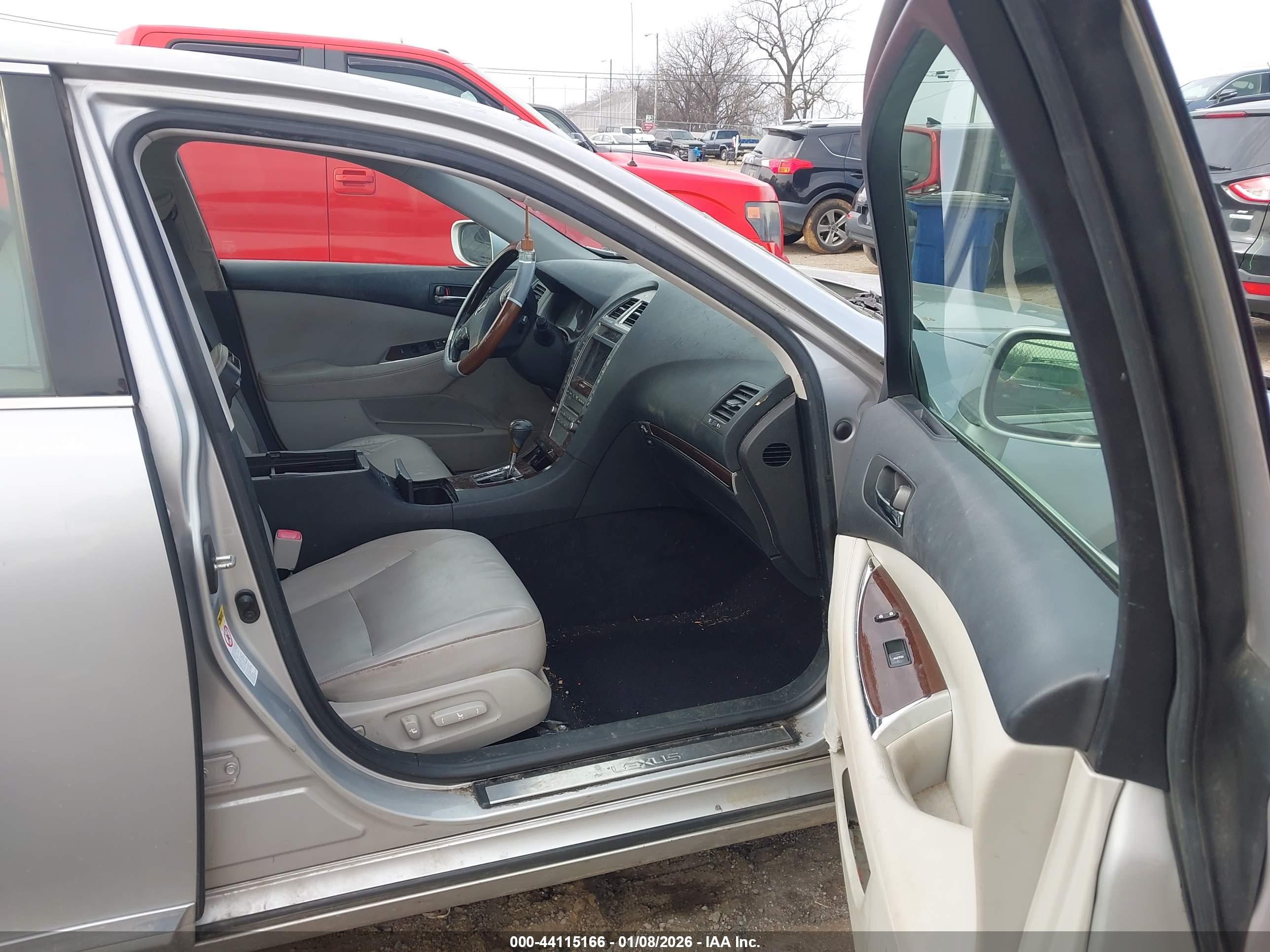 LEXUS ES image 5