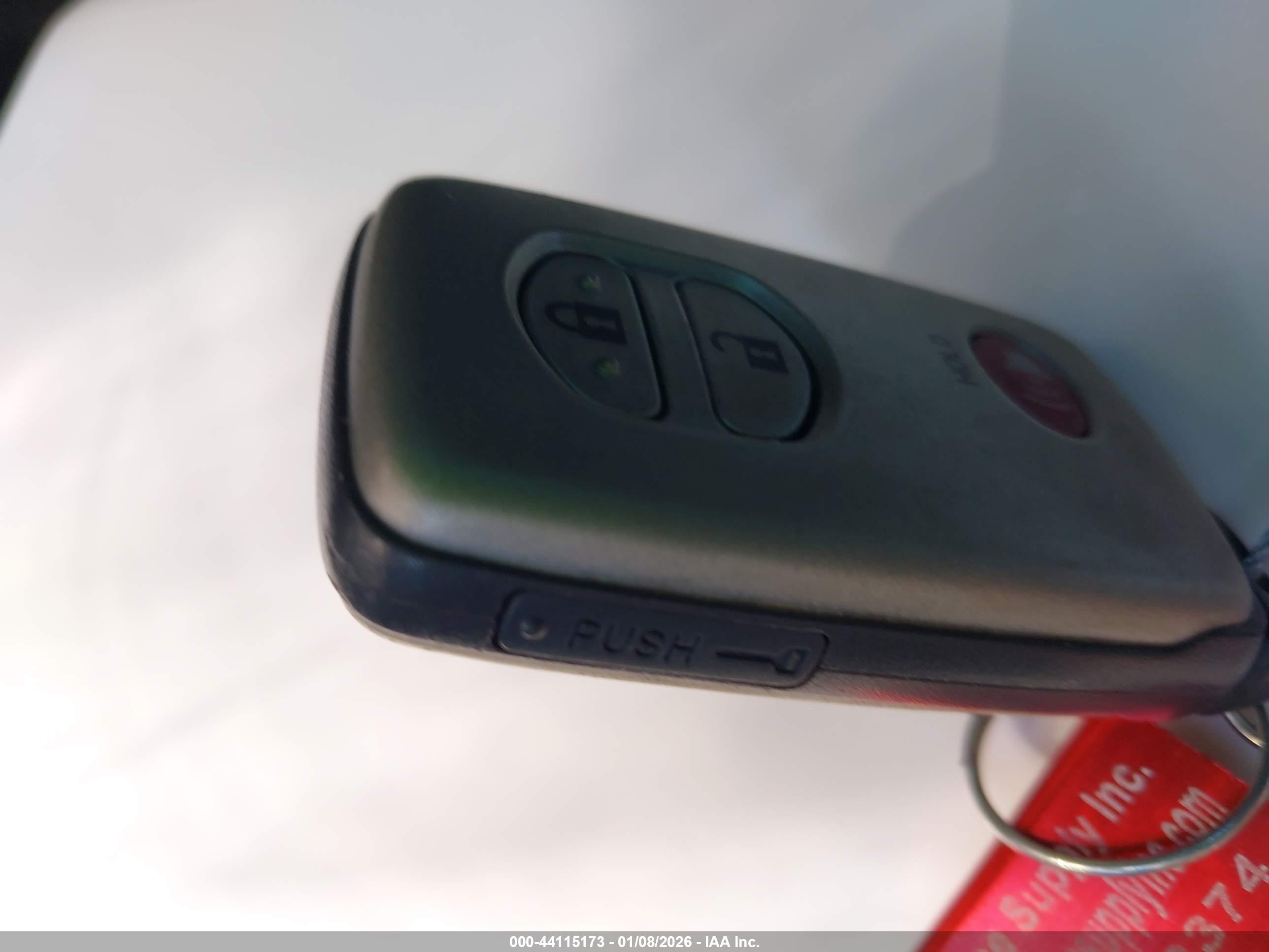 TOYOTA 4RUNNER image 11