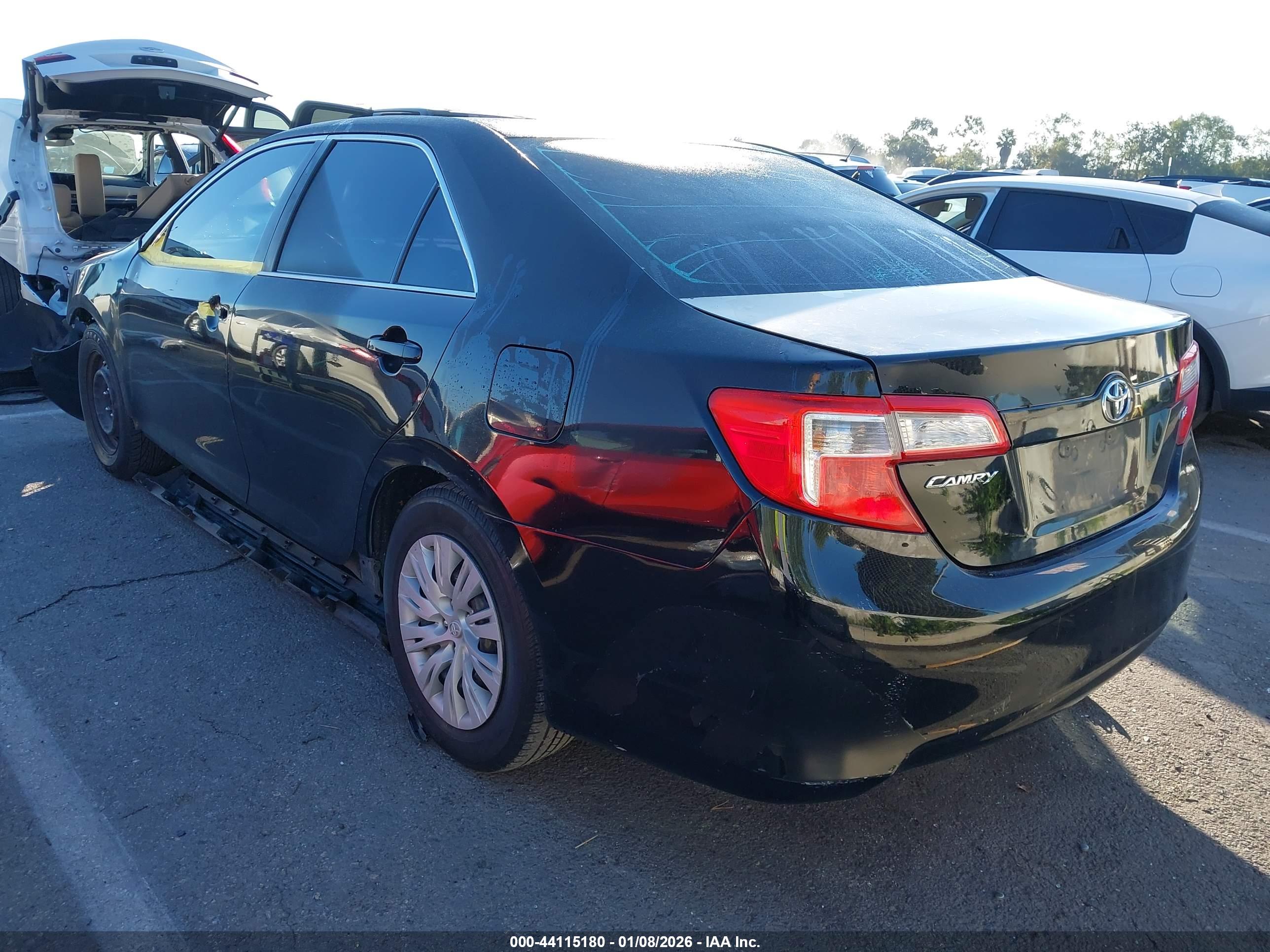 TOYOTA CAMRY image 3