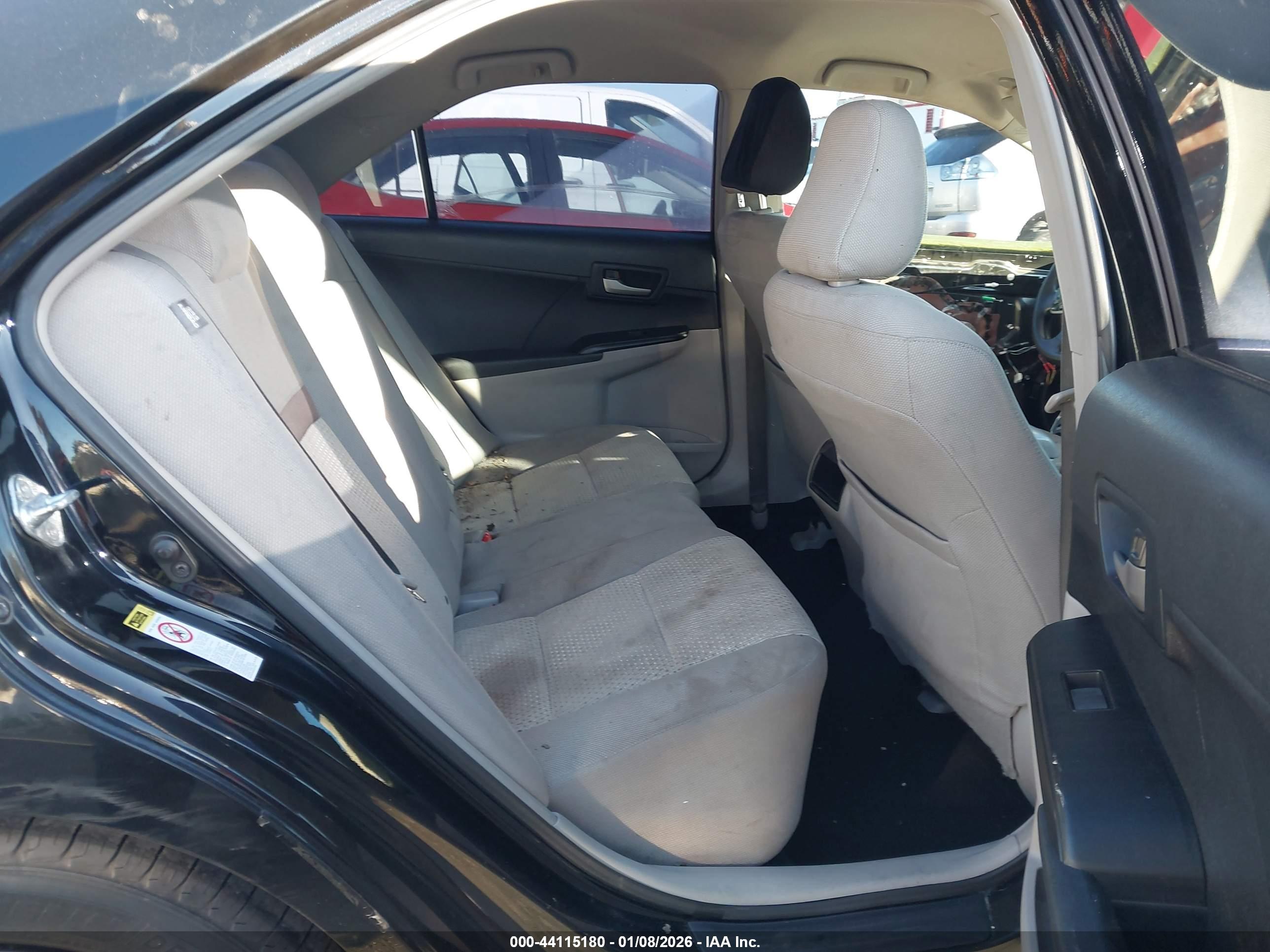 TOYOTA CAMRY image 8