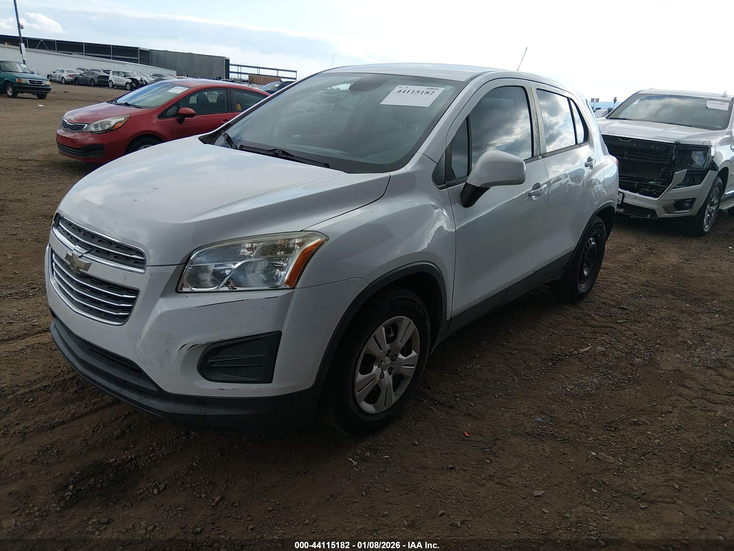 CHEVROLET TRAX image 2