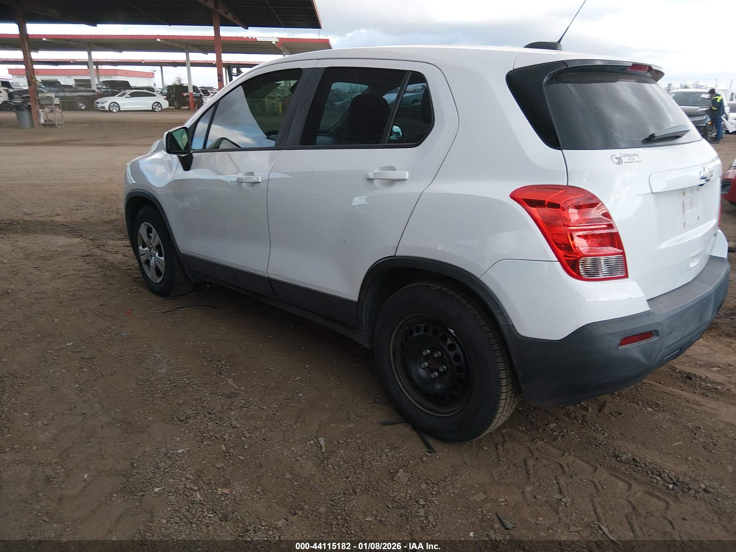 CHEVROLET TRAX image 3