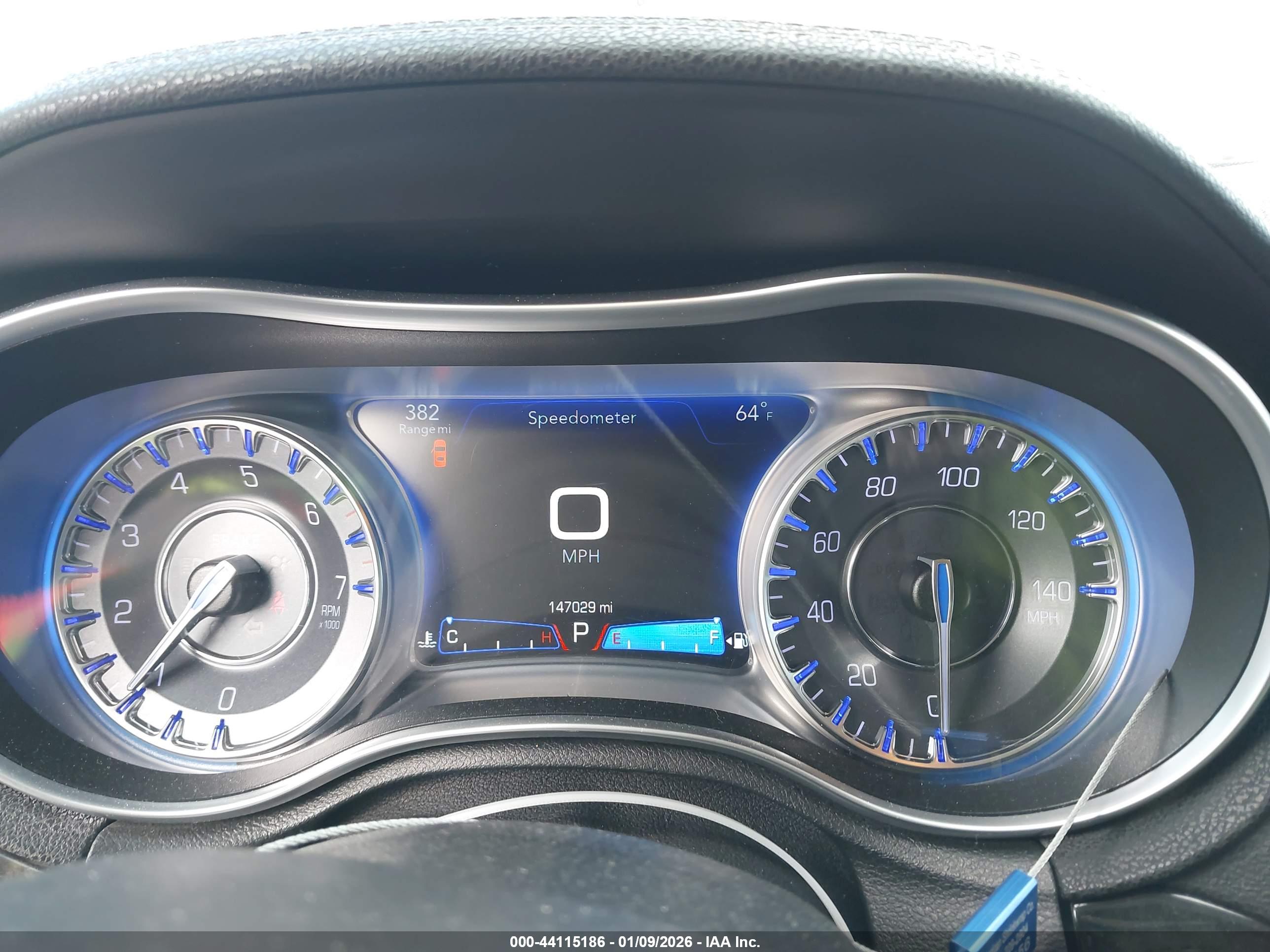 CHRYSLER 300 image 7