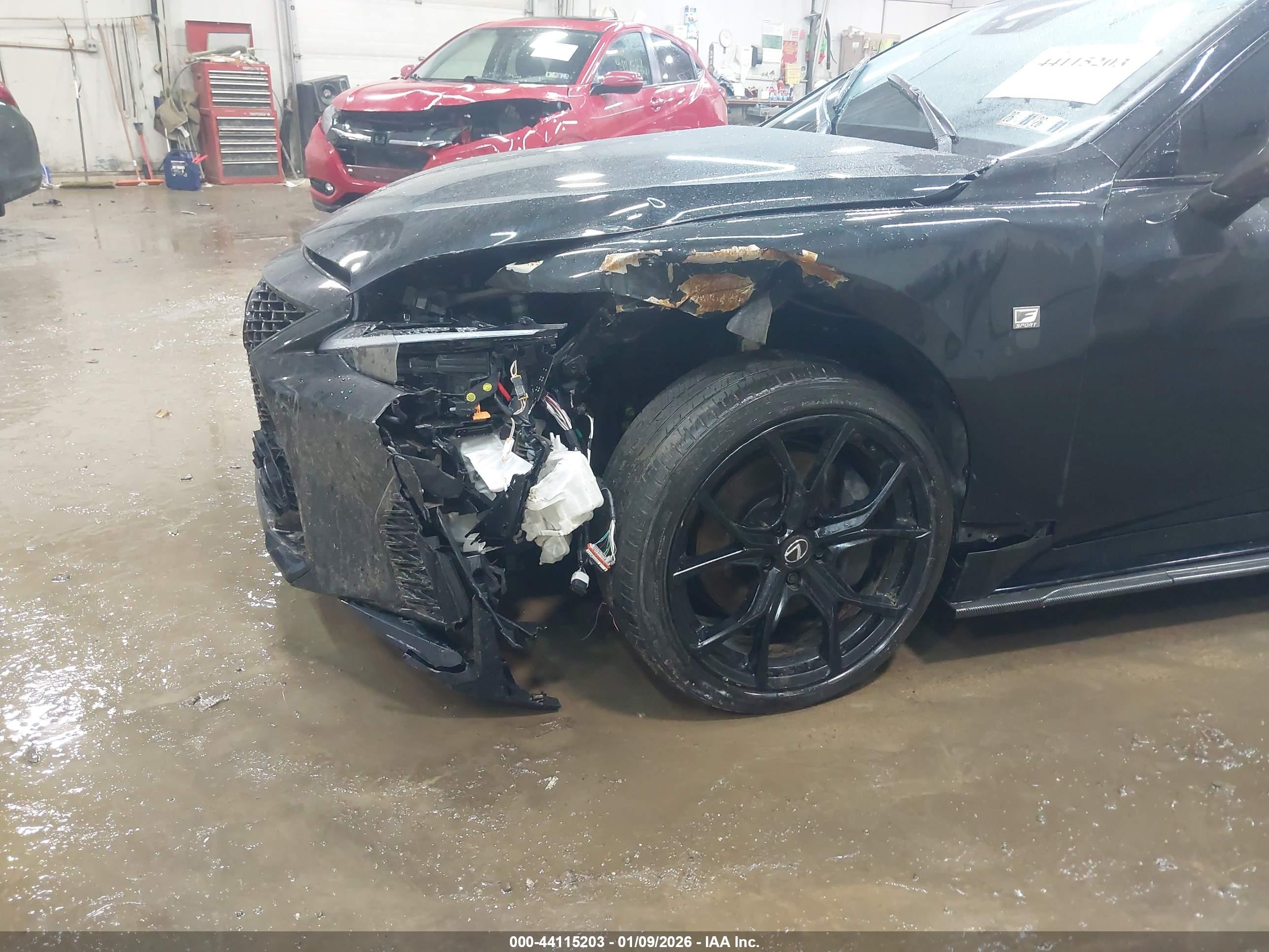 LEXUS IS image 6