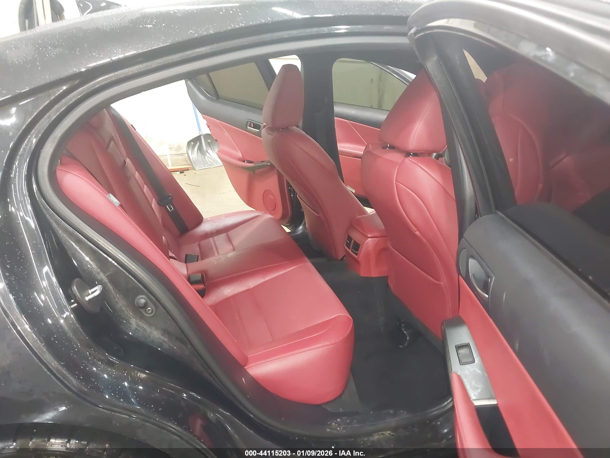 LEXUS IS image 8