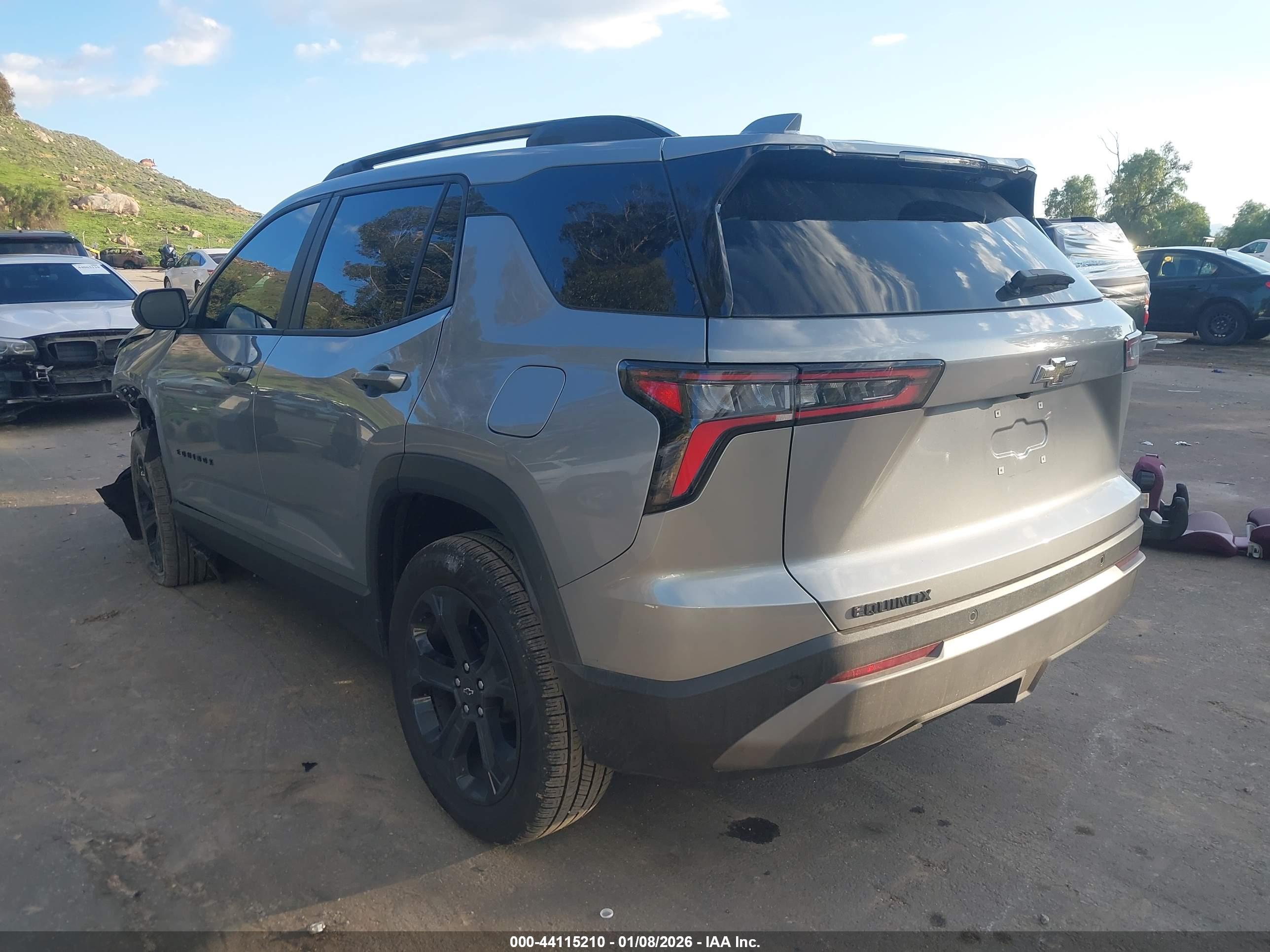 CHEVROLET EQUINOX image 3