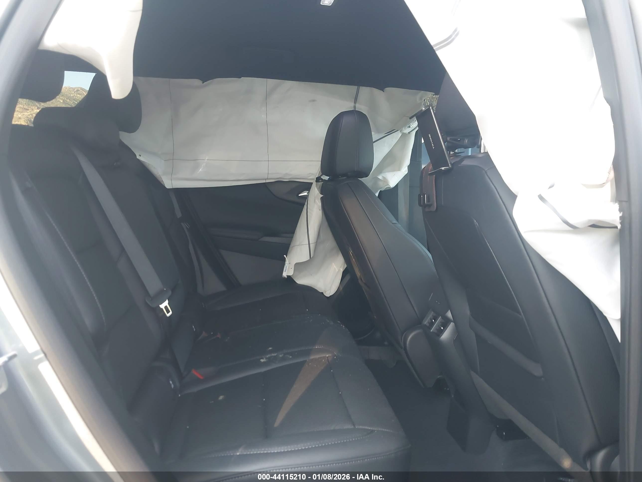 CHEVROLET EQUINOX image 8
