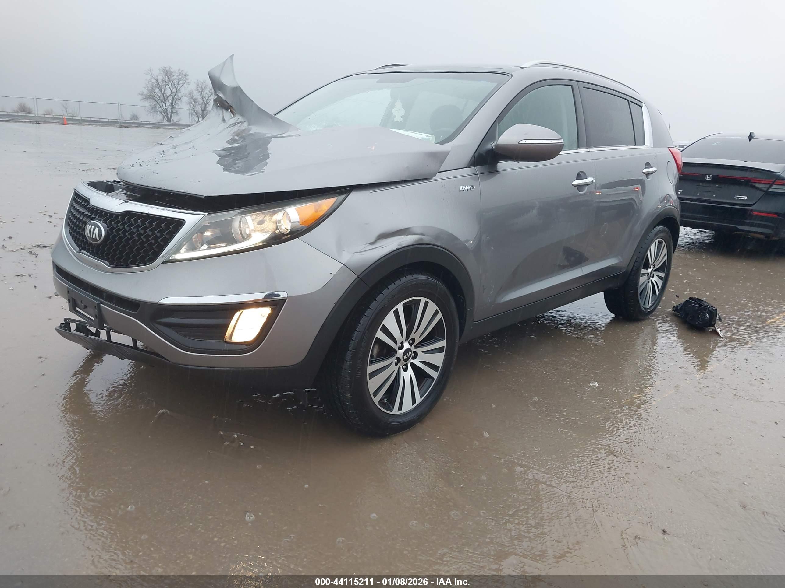 KIA SPORTAGE image 2