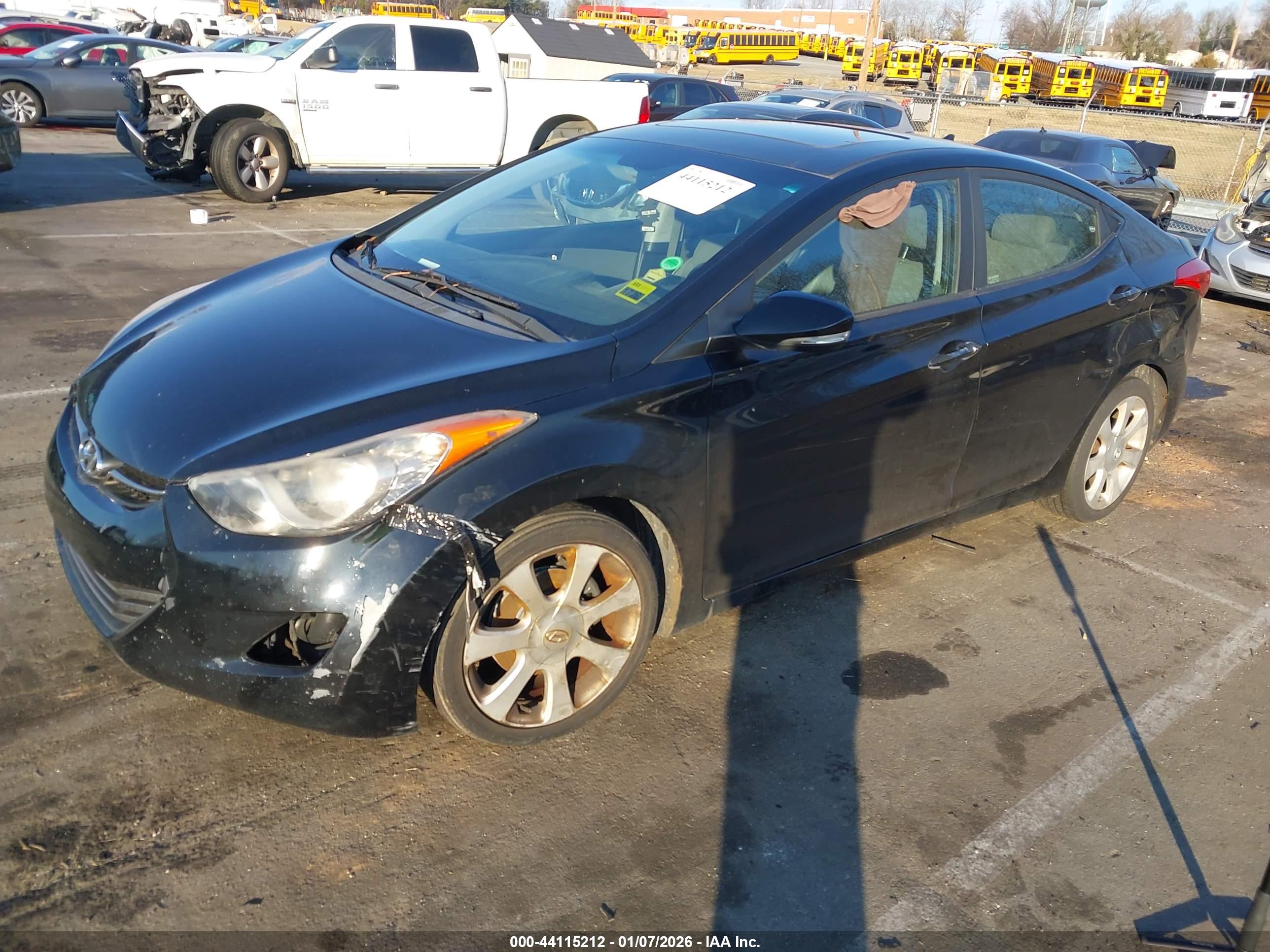 HYUNDAI ELANTRA image 2