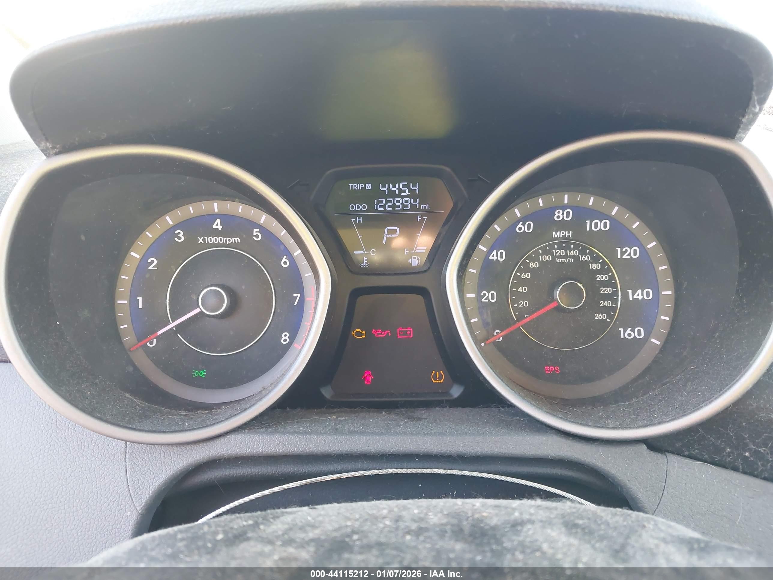 HYUNDAI ELANTRA image 7