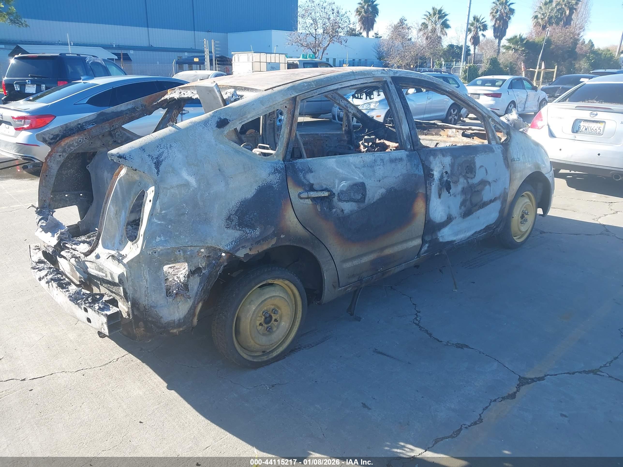 TOYOTA PRIUS image 4